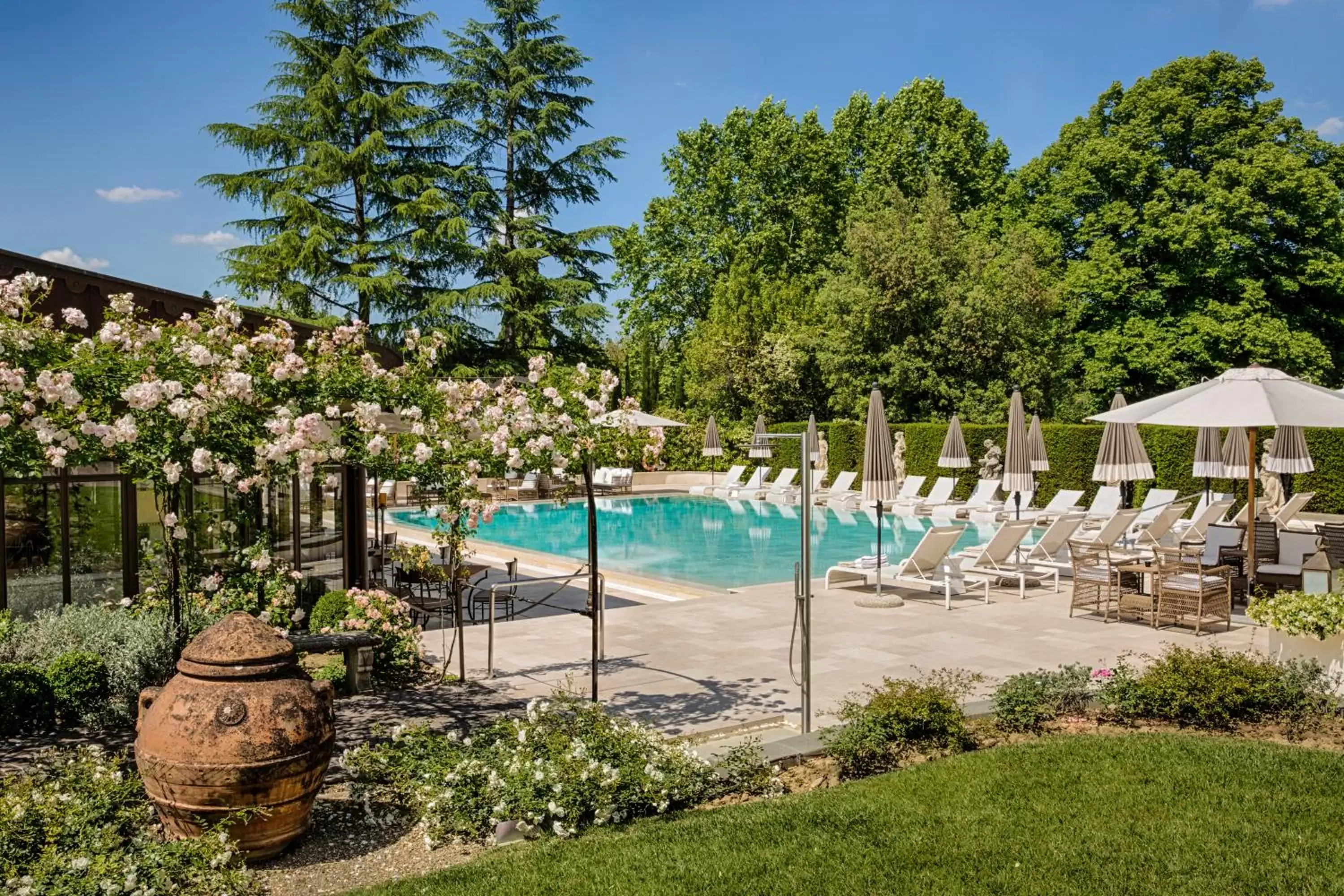 Garden, Swimming Pool in Villa Cora