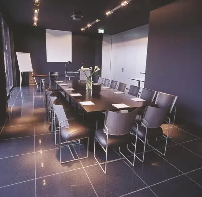 Business facilities in Kult Hotel