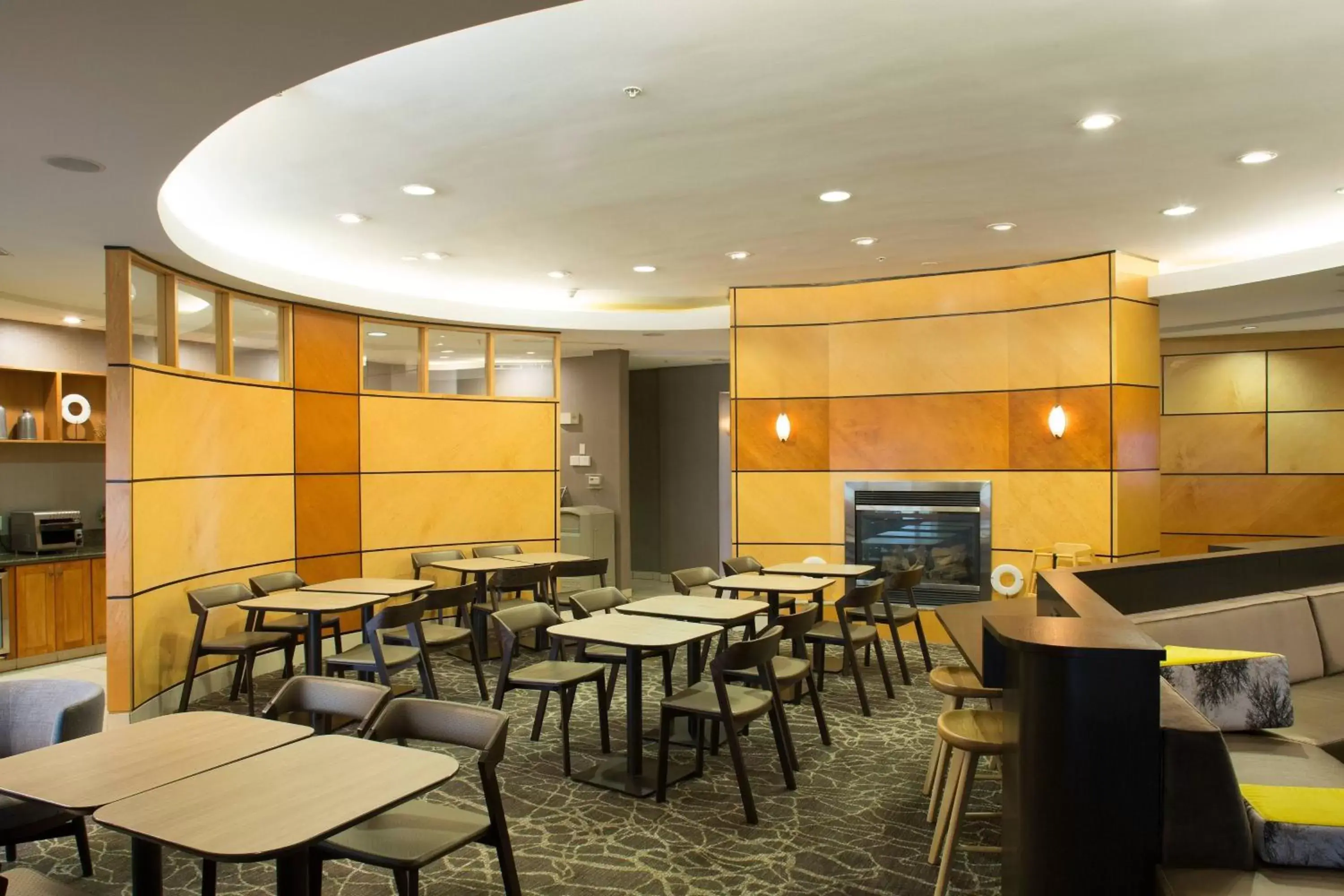 Breakfast, Restaurant/Places to Eat in SpringHill Suites by Marriott Billings