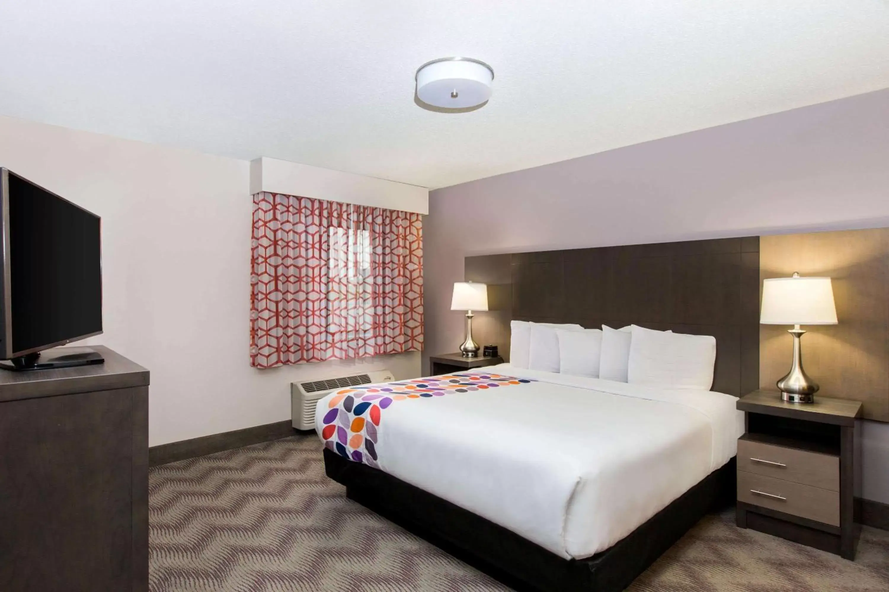 Photo of the whole room, Bed in La Quinta by Wyndham Goodlettsville - Nashville