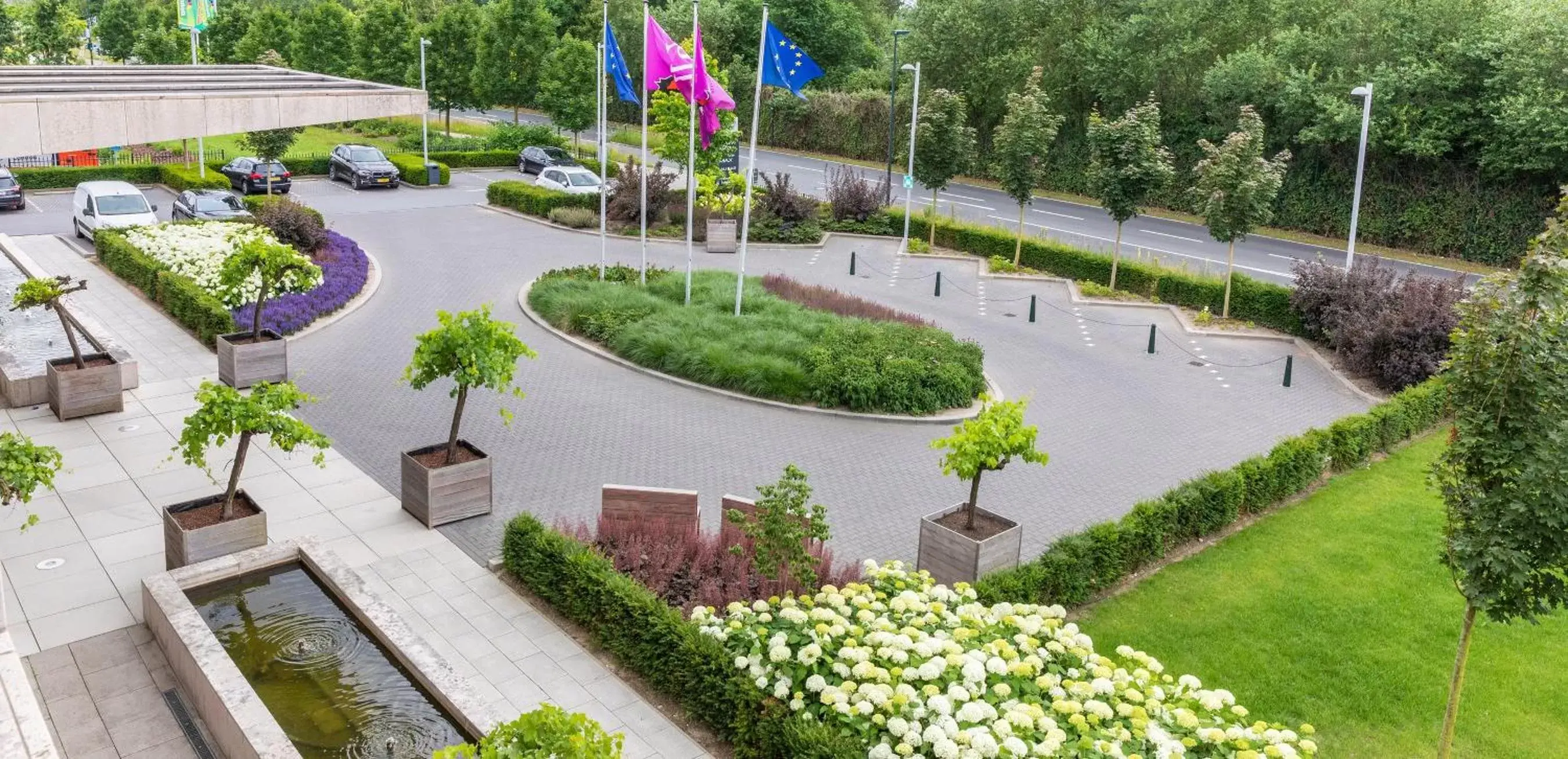 Facade/entrance in Van der Valk Airporthotel Düsseldorf