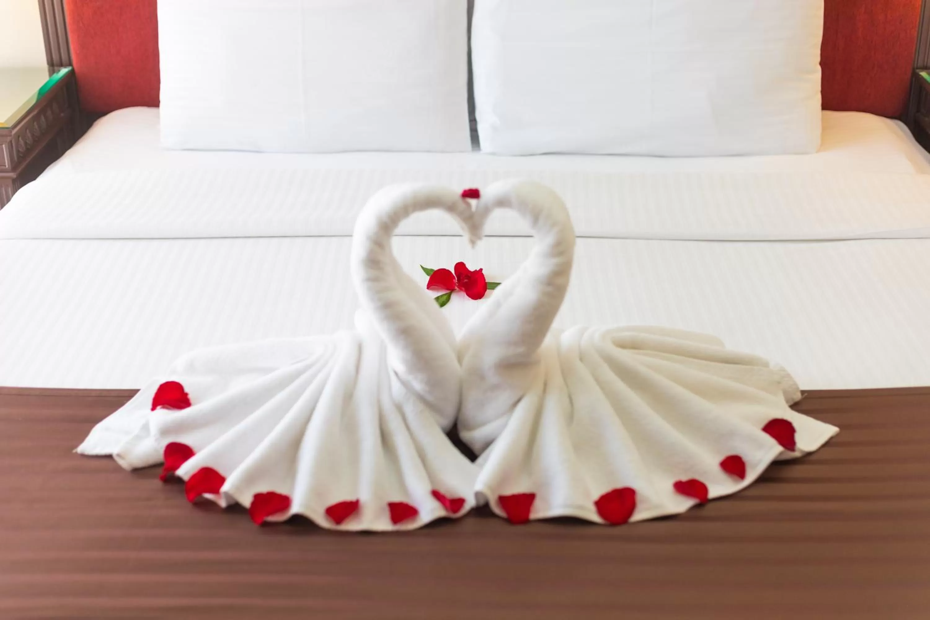 Bed in Auris Boutique Hotel Apartments, Al Barsha - At The Mall