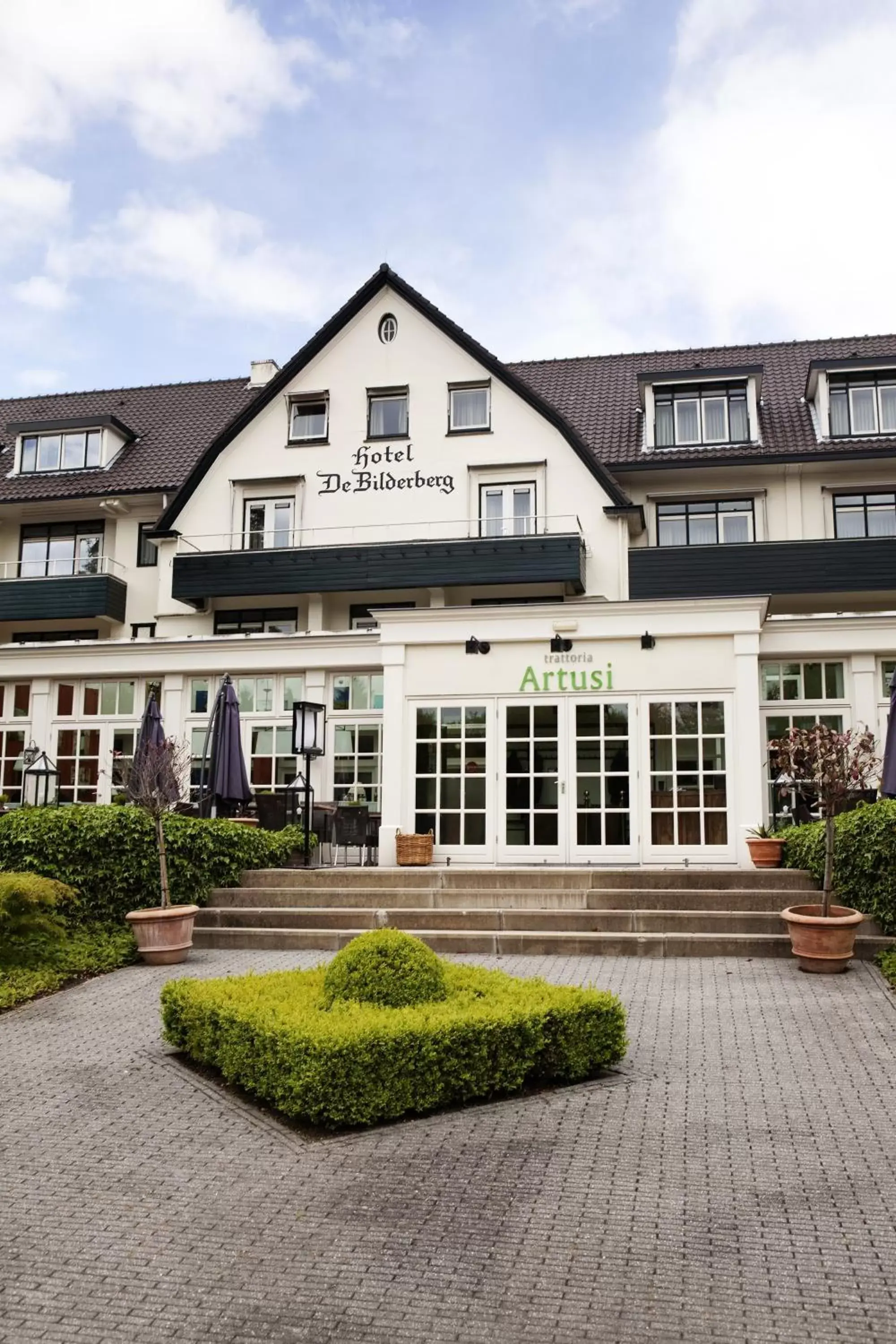 Facade/entrance, Property Building in Hotel De Bilderberg