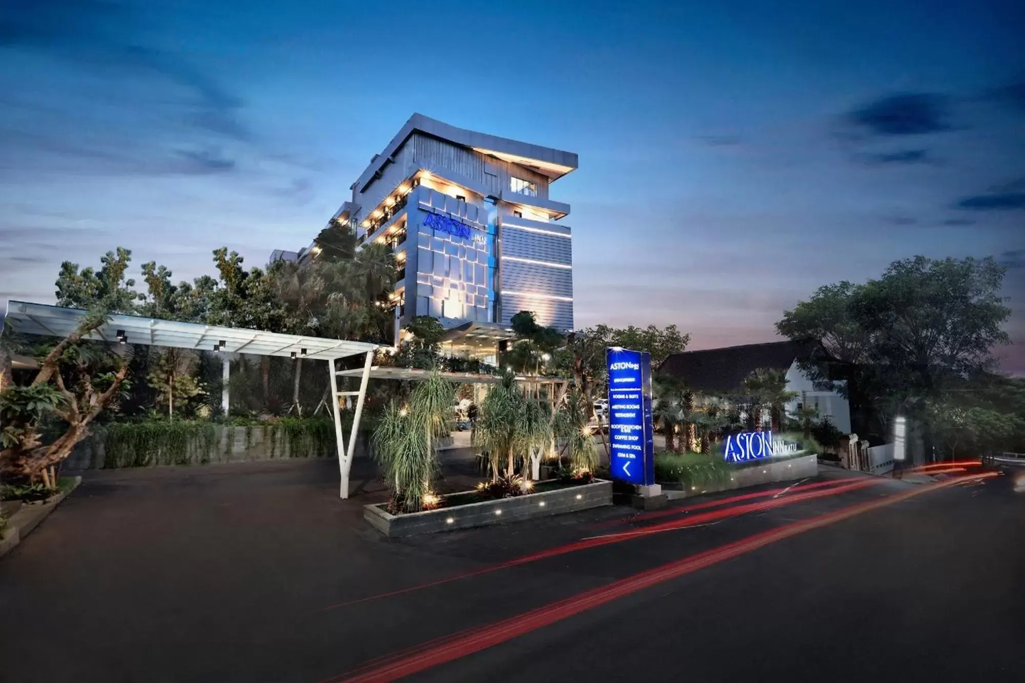 Property Building in ASTON Inn Batu