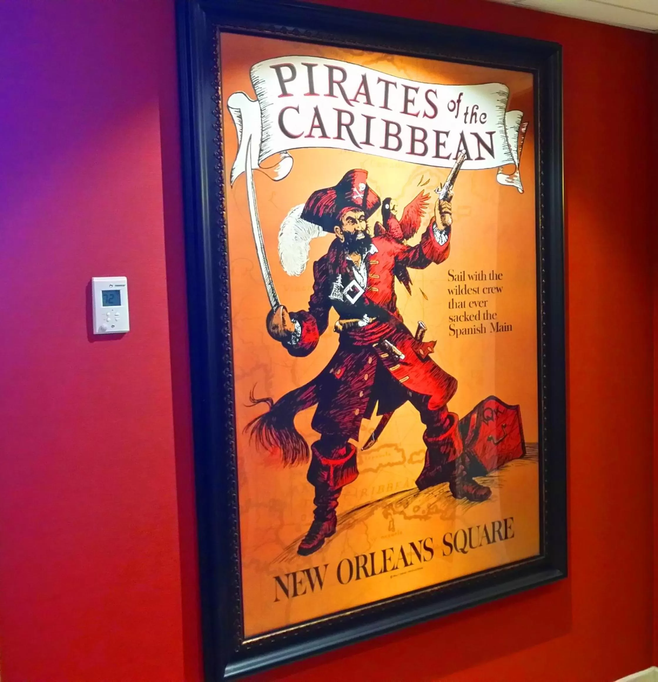 Decorative detail in Howard Johnson by Wyndham Anaheim Hotel and Water Playground