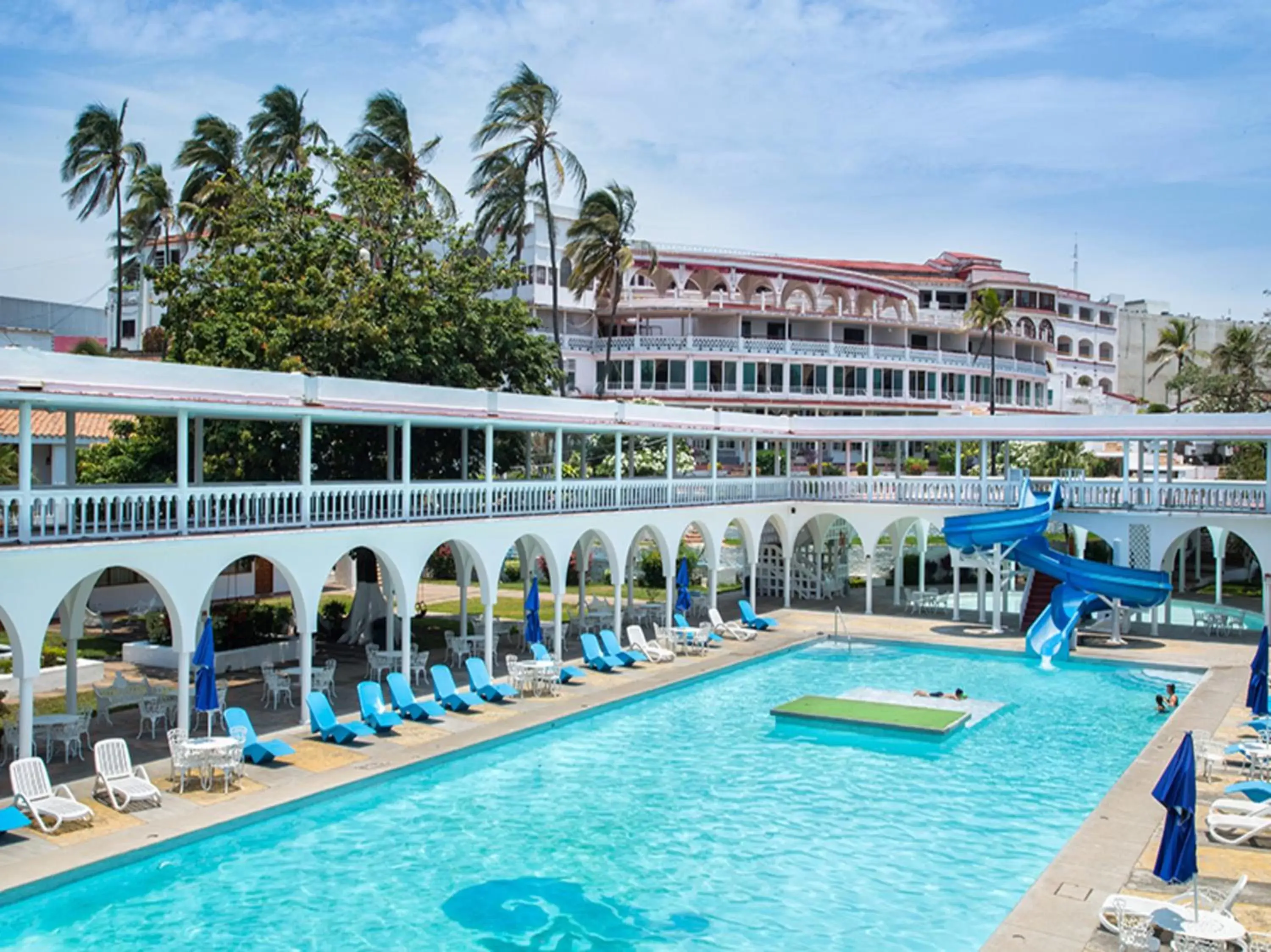 Swimming Pool in Collection O Hotel Mocambo, Boca del Río