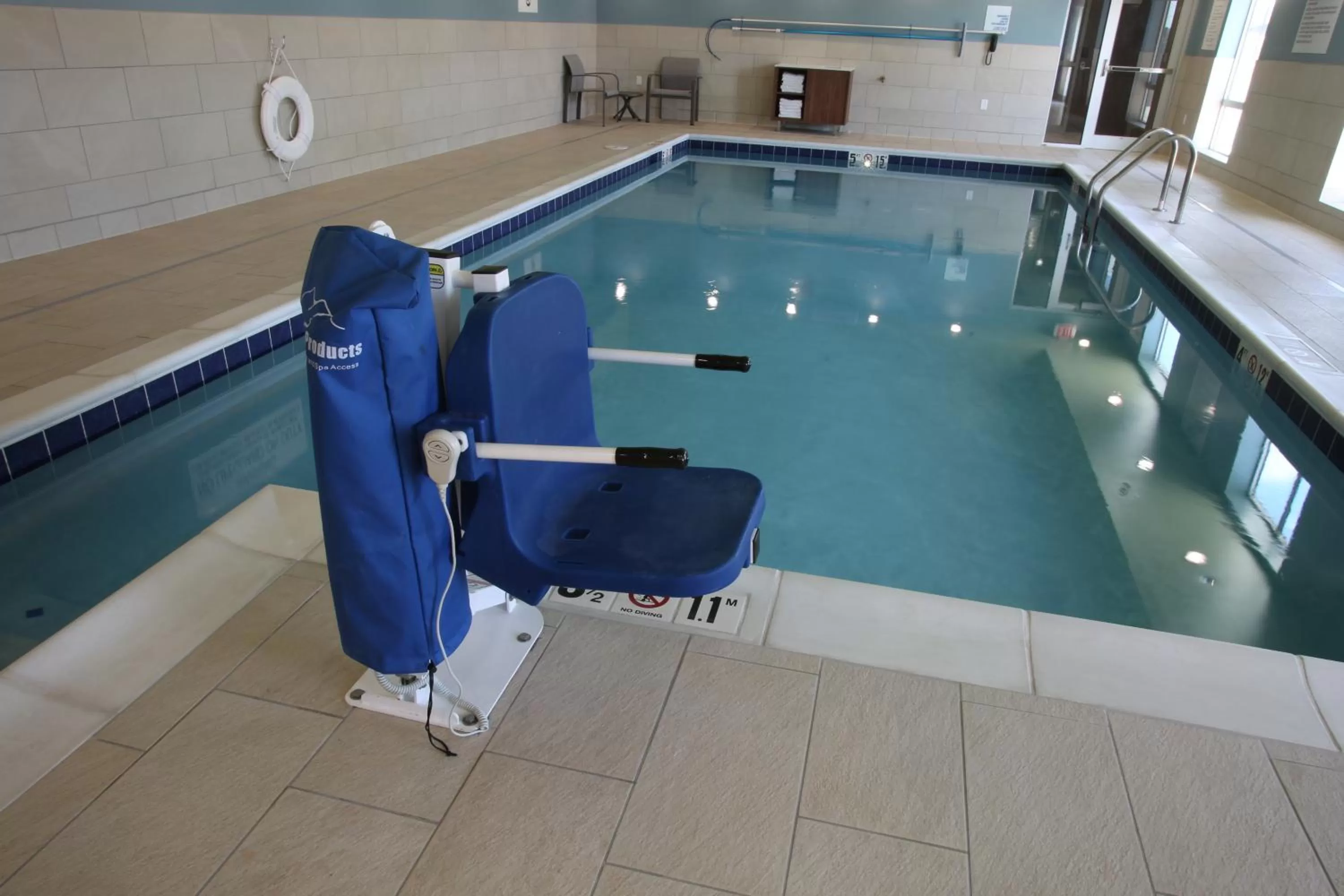 Swimming pool in Holiday Inn Express - McCook by IHG