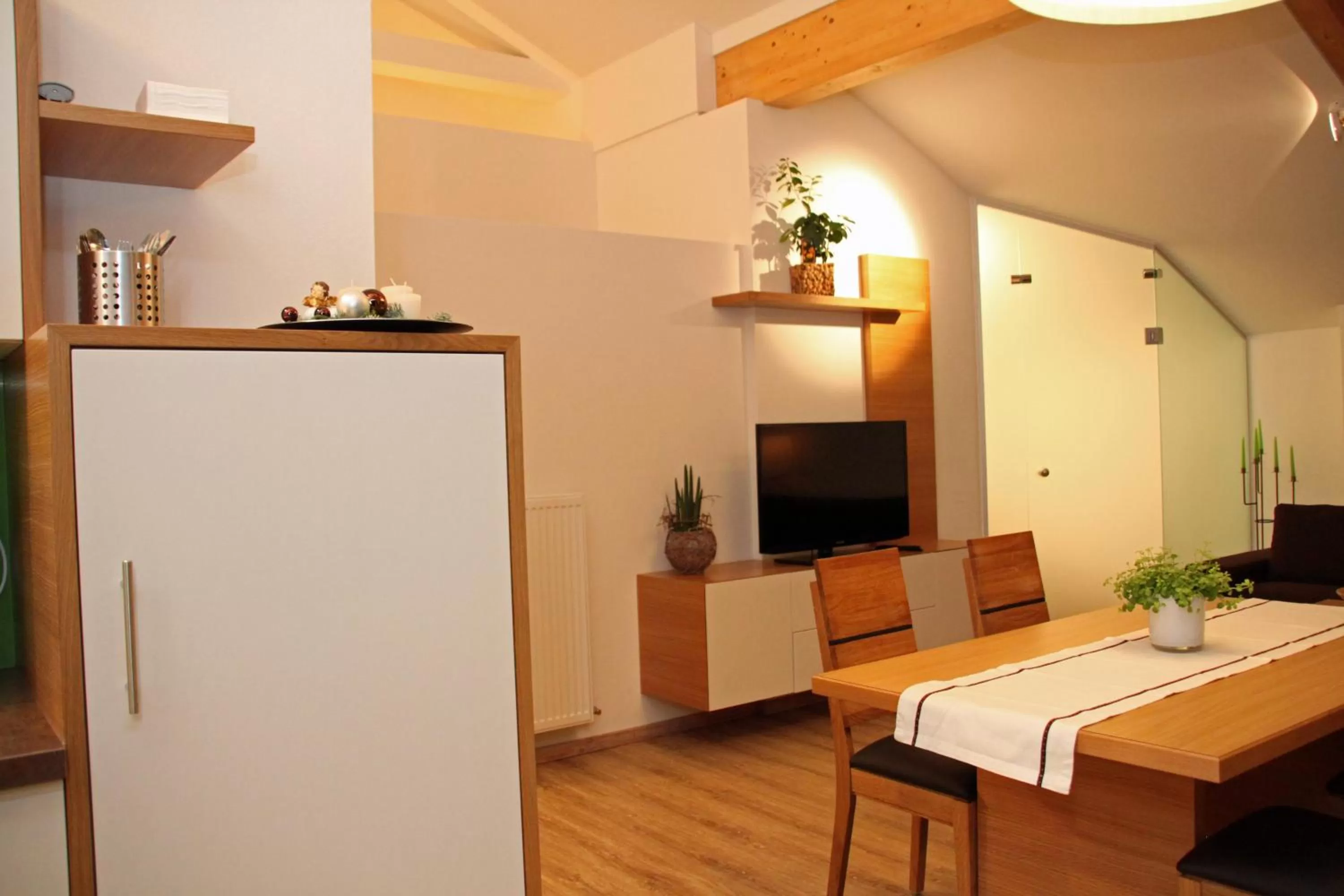 TV and multimedia, Seating Area in Pension Café Maier