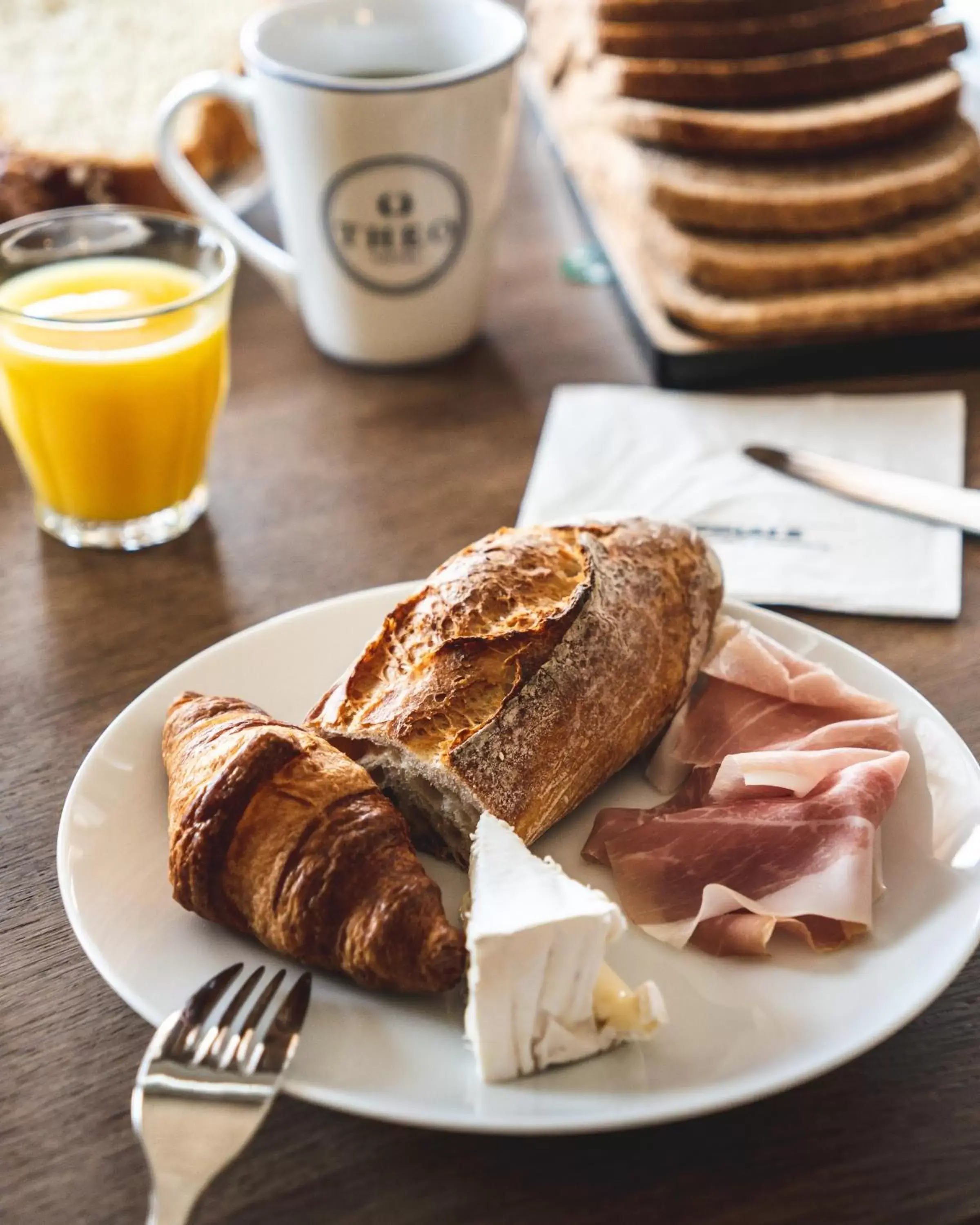 Breakfast in The Originals City, Hôtel Theo Limoges