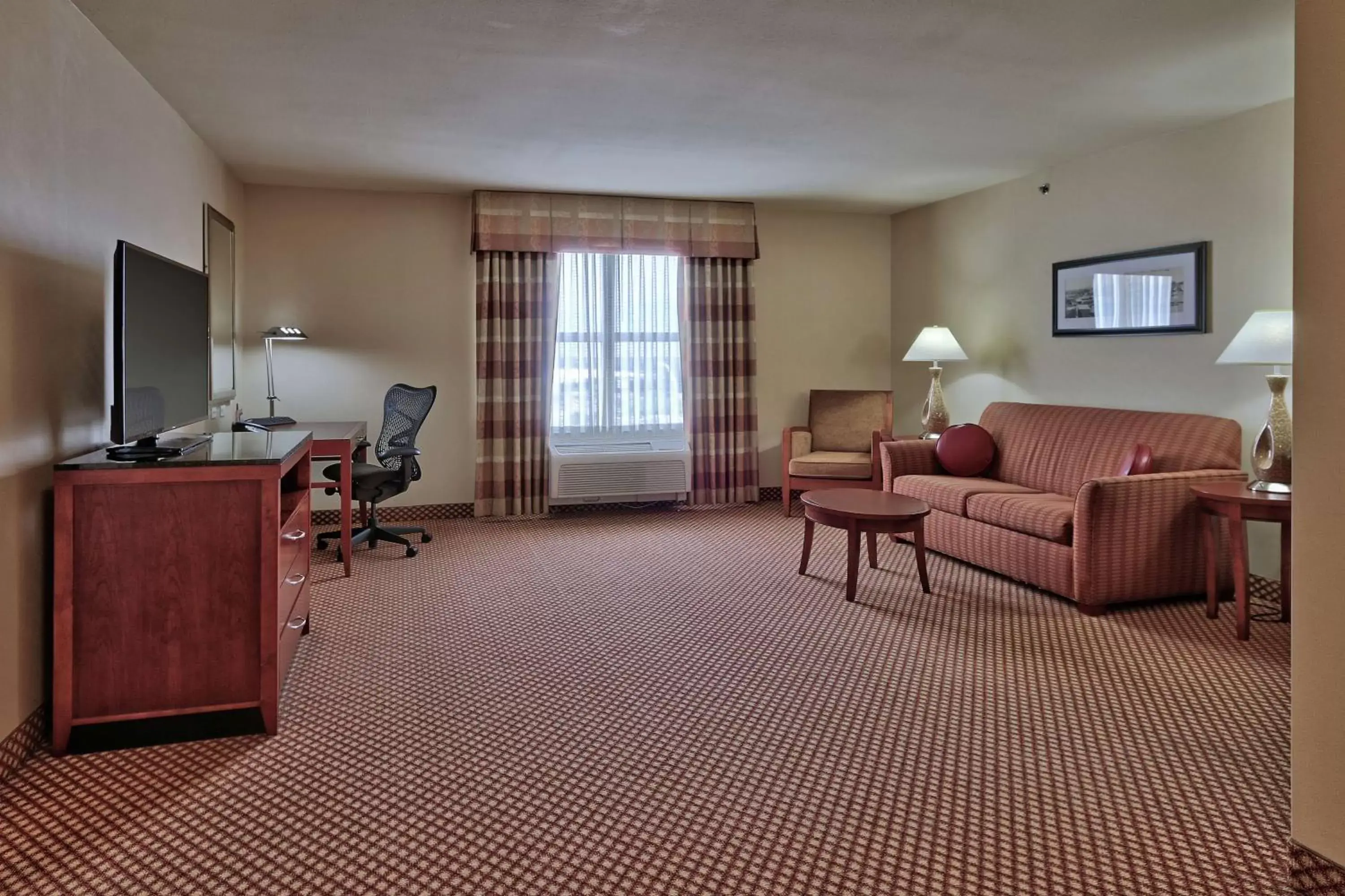 Bedroom, Seating Area in Hilton Garden Inn Las Cruces