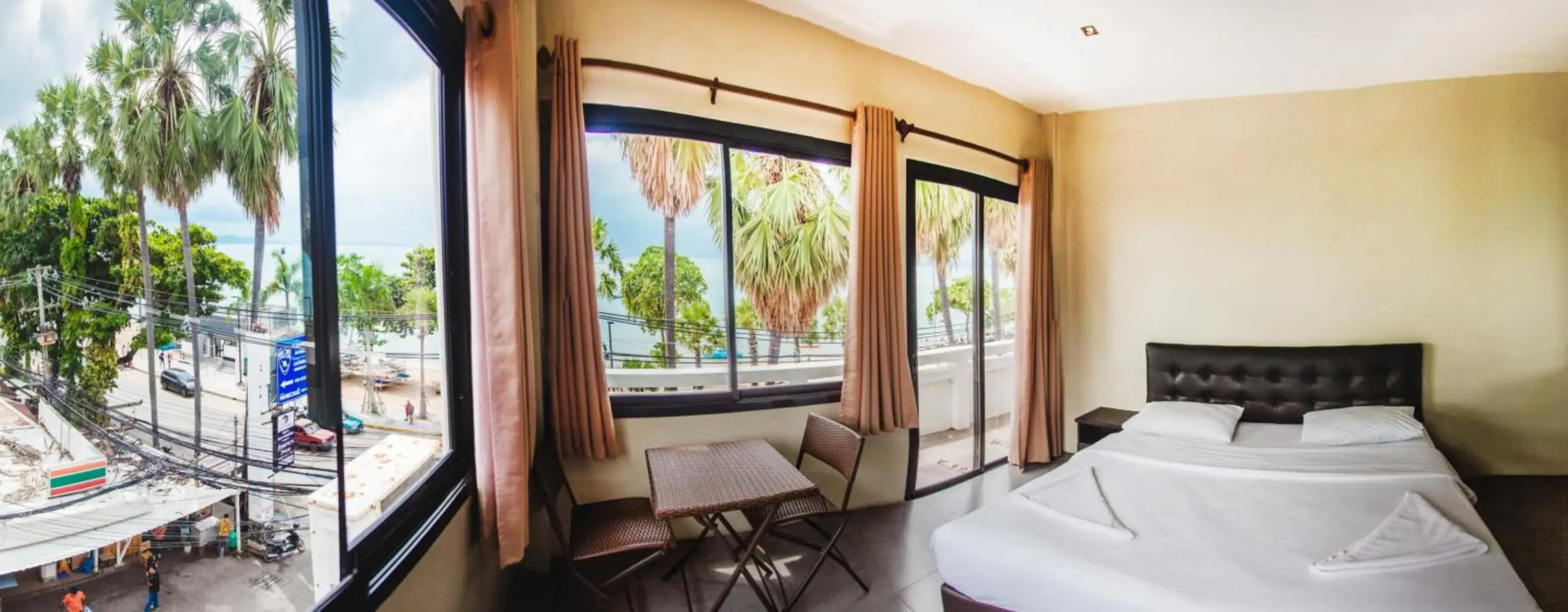 Photo of the whole room, Bed in G.I Lodge Photo of the whole room, Bed in G.I Lodge