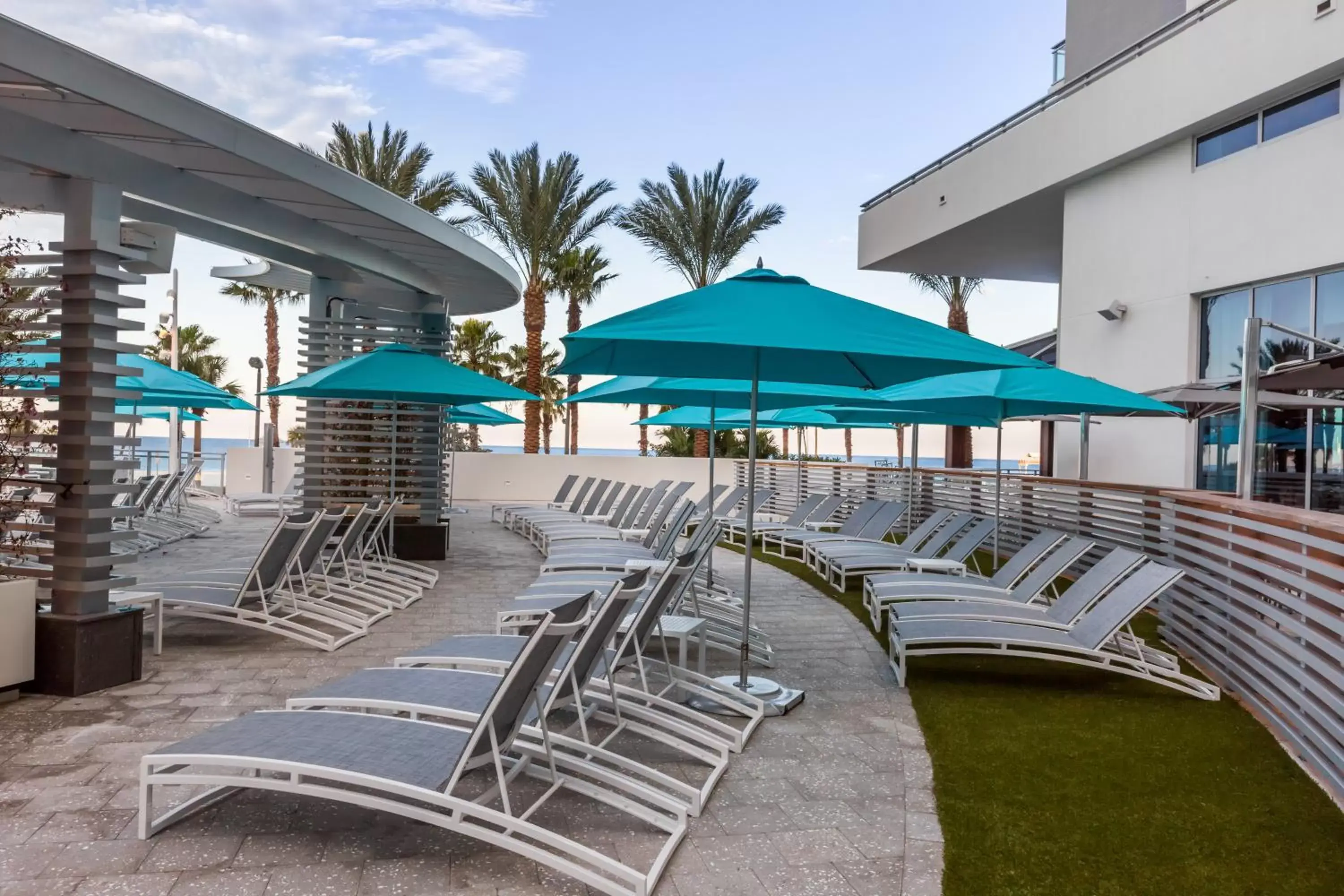 Food and drinks, Swimming Pool in Wyndham Grand Clearwater Beach