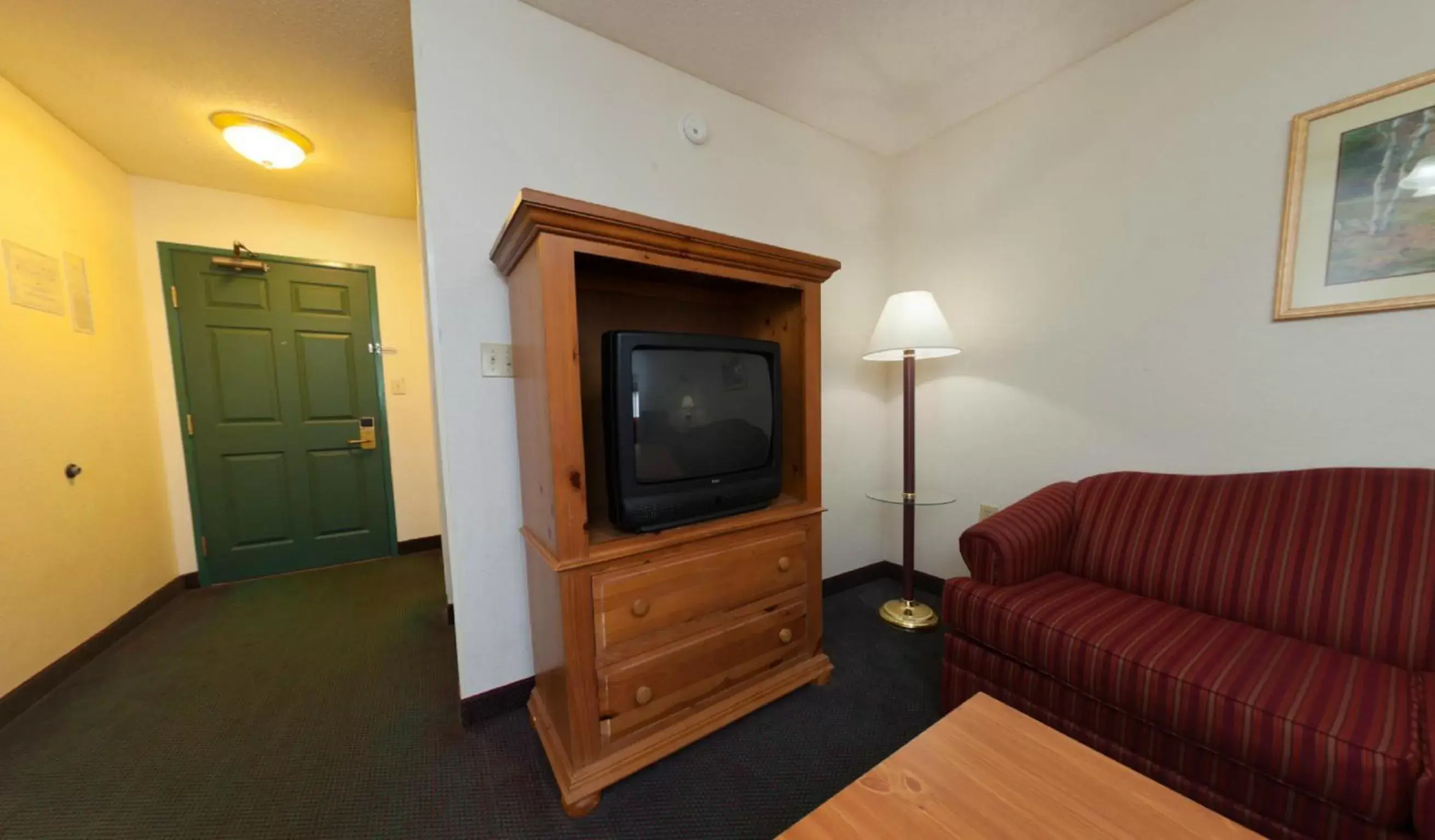 TV and multimedia, TV/Entertainment Center in Country Inn & Suites by Radisson, Indianapolis South, IN