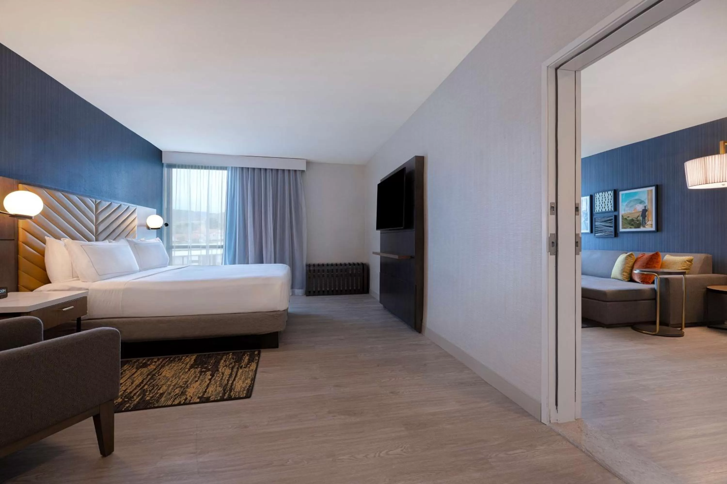 Bed in Doubletree By Hilton Palmdale, Ca