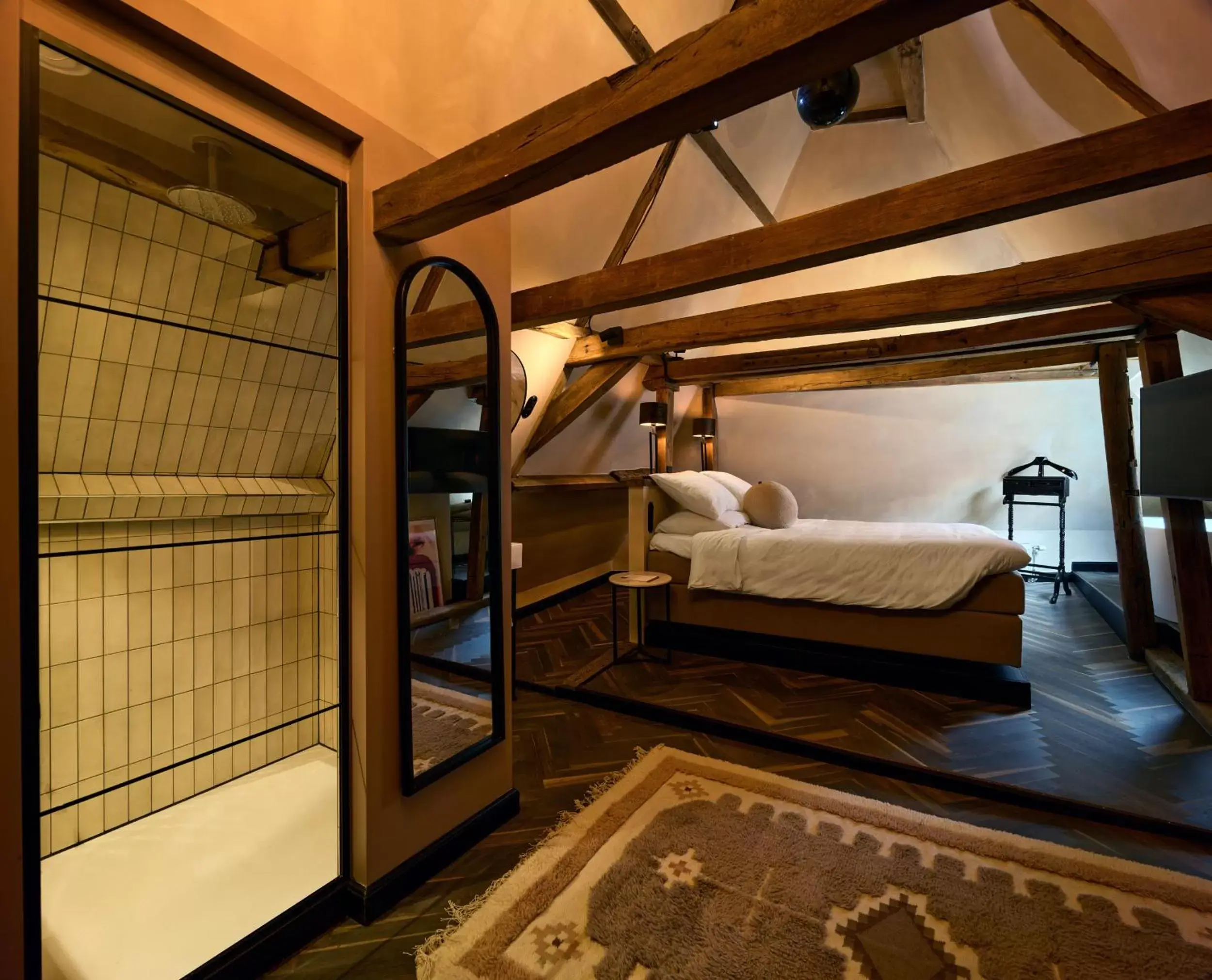 Bed, Bunk Bed in Boutique Hotel & Restaurant Frenchie