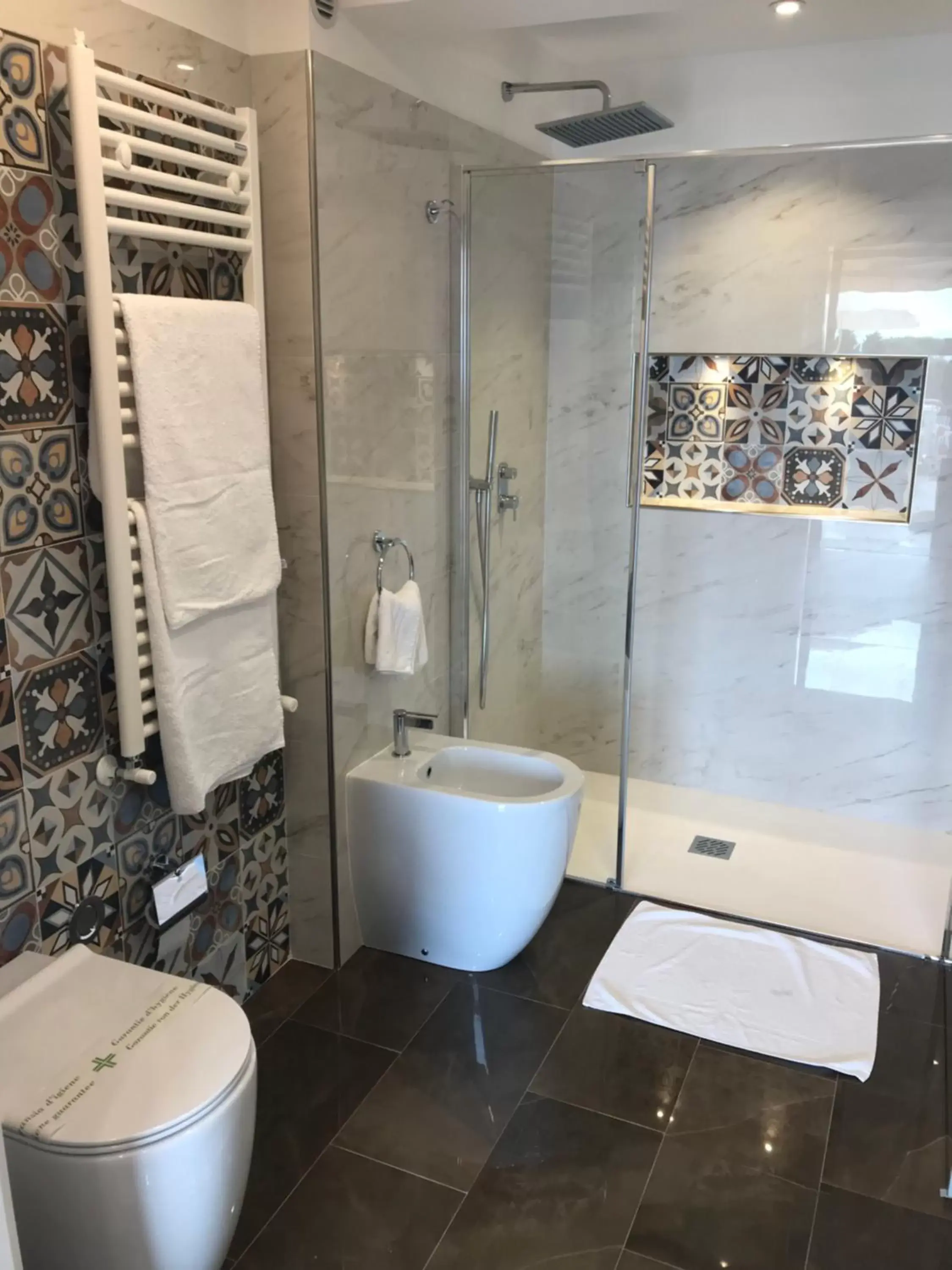 Shower, Bathroom in Villa Greta Hotel Rooms & Suites