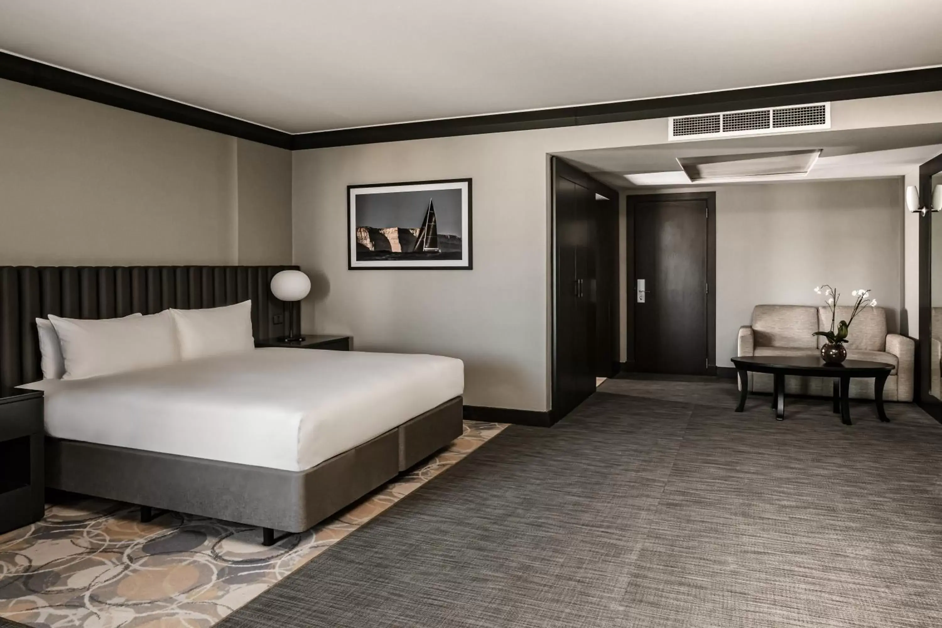 Bedroom, Bed in InterContinental Malta, an IHG Hotel
