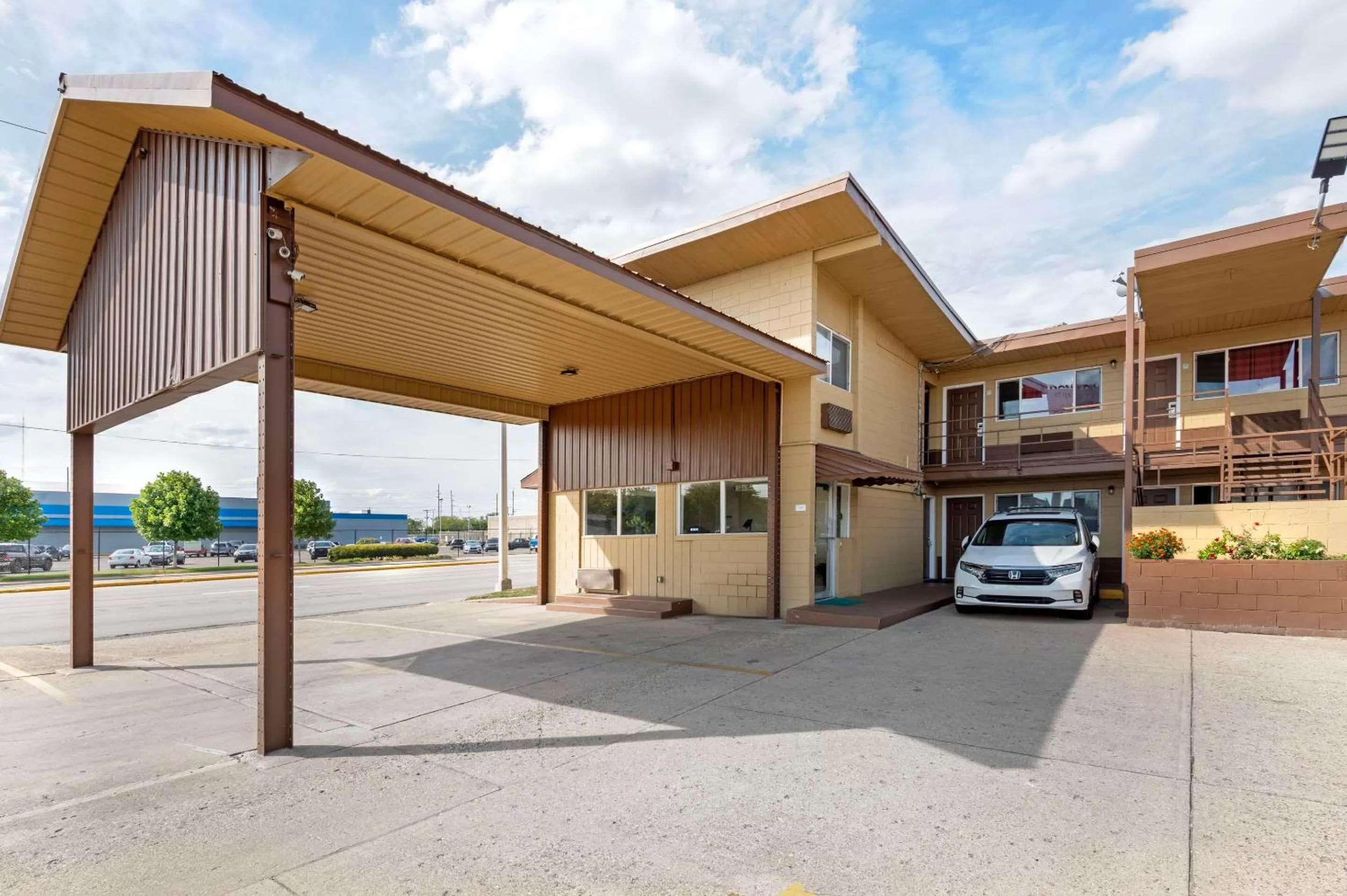 Property building in Rodeway Inn Terre Haute near University