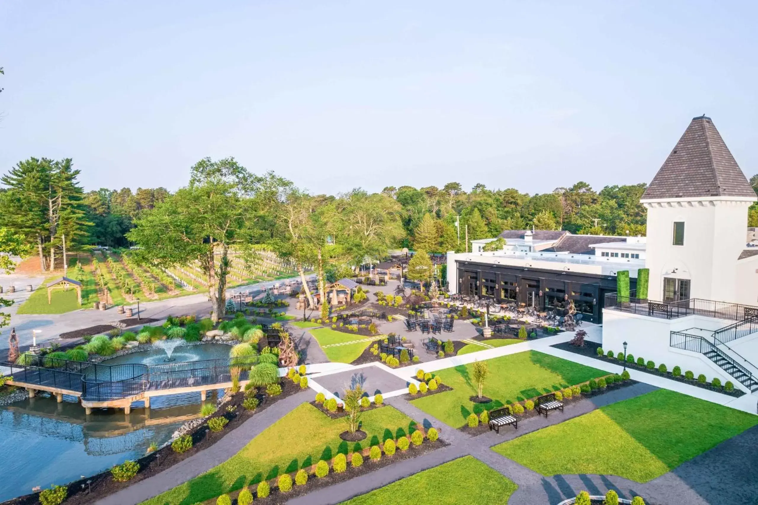 Property building in Chateau Renault Property building in Chateau Renault