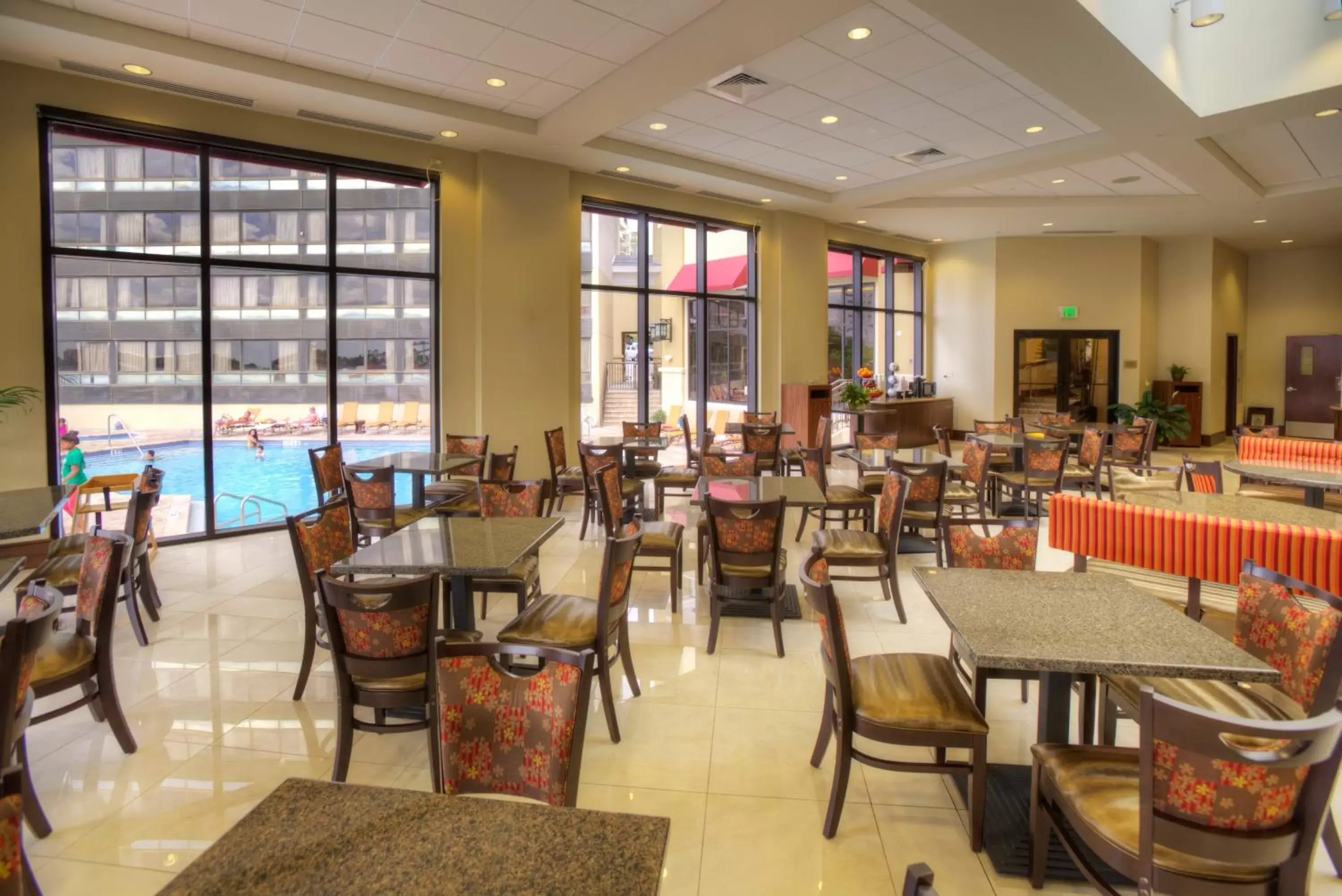 Restaurant/Places to Eat in Ramada Plaza by Wyndham Orlando Resort & Suites Intl Drive