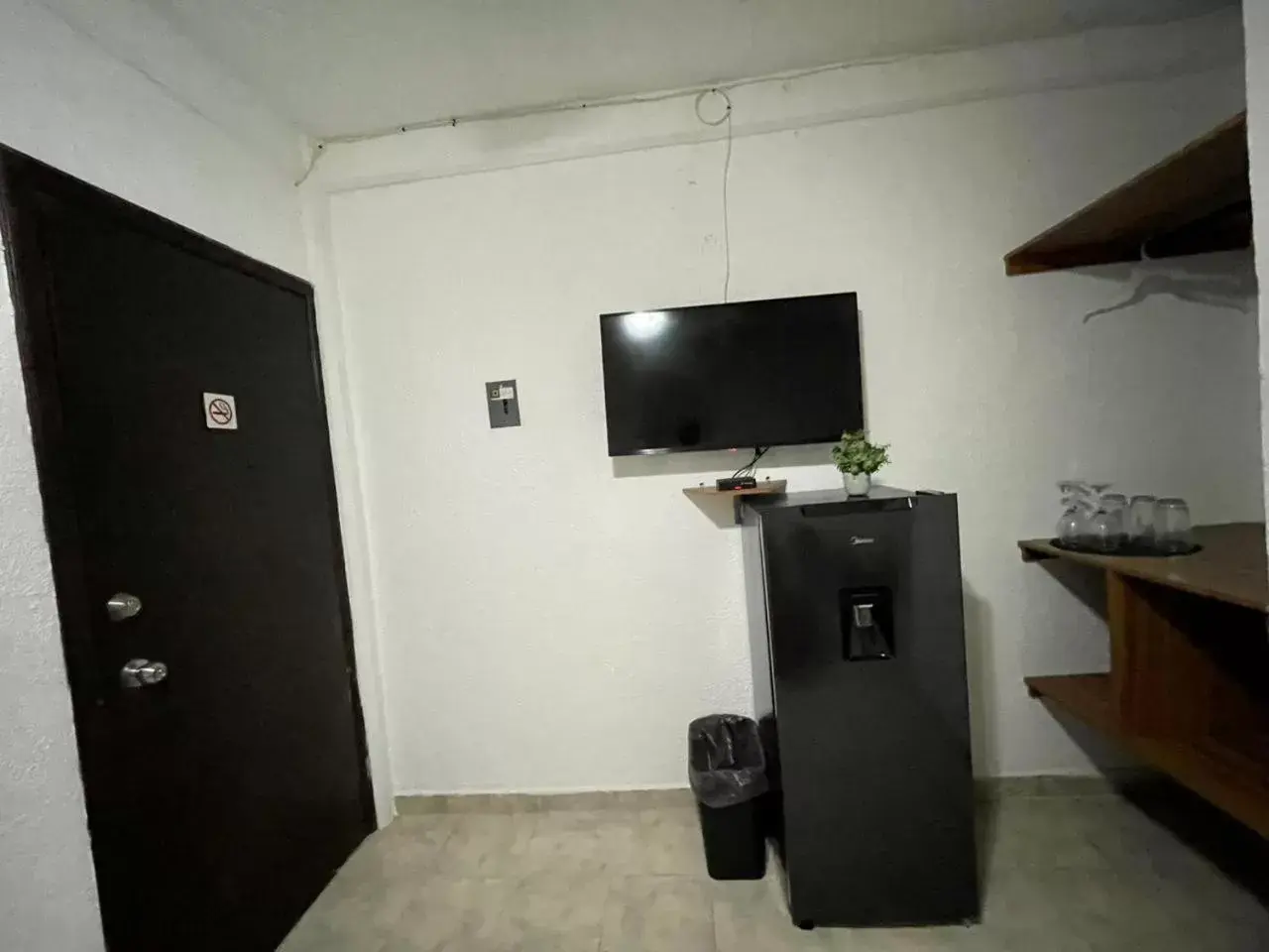 TV and multimedia, TV/Entertainment Center in MAYAB Playa - 5Th. Ave