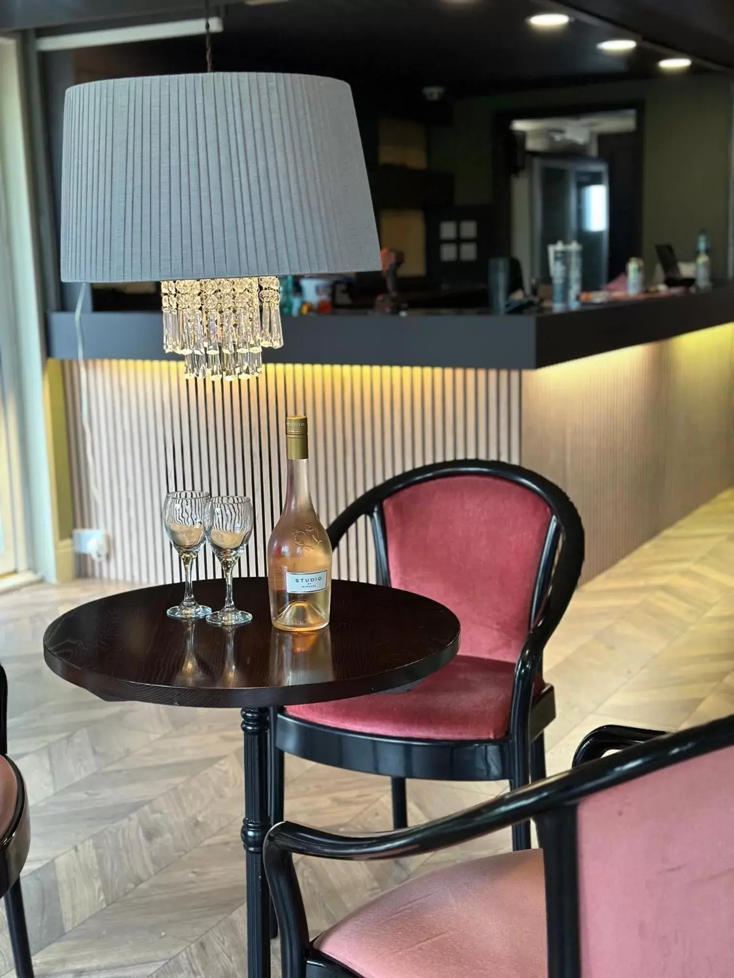 Lounge or bar in Queensmead Hotel