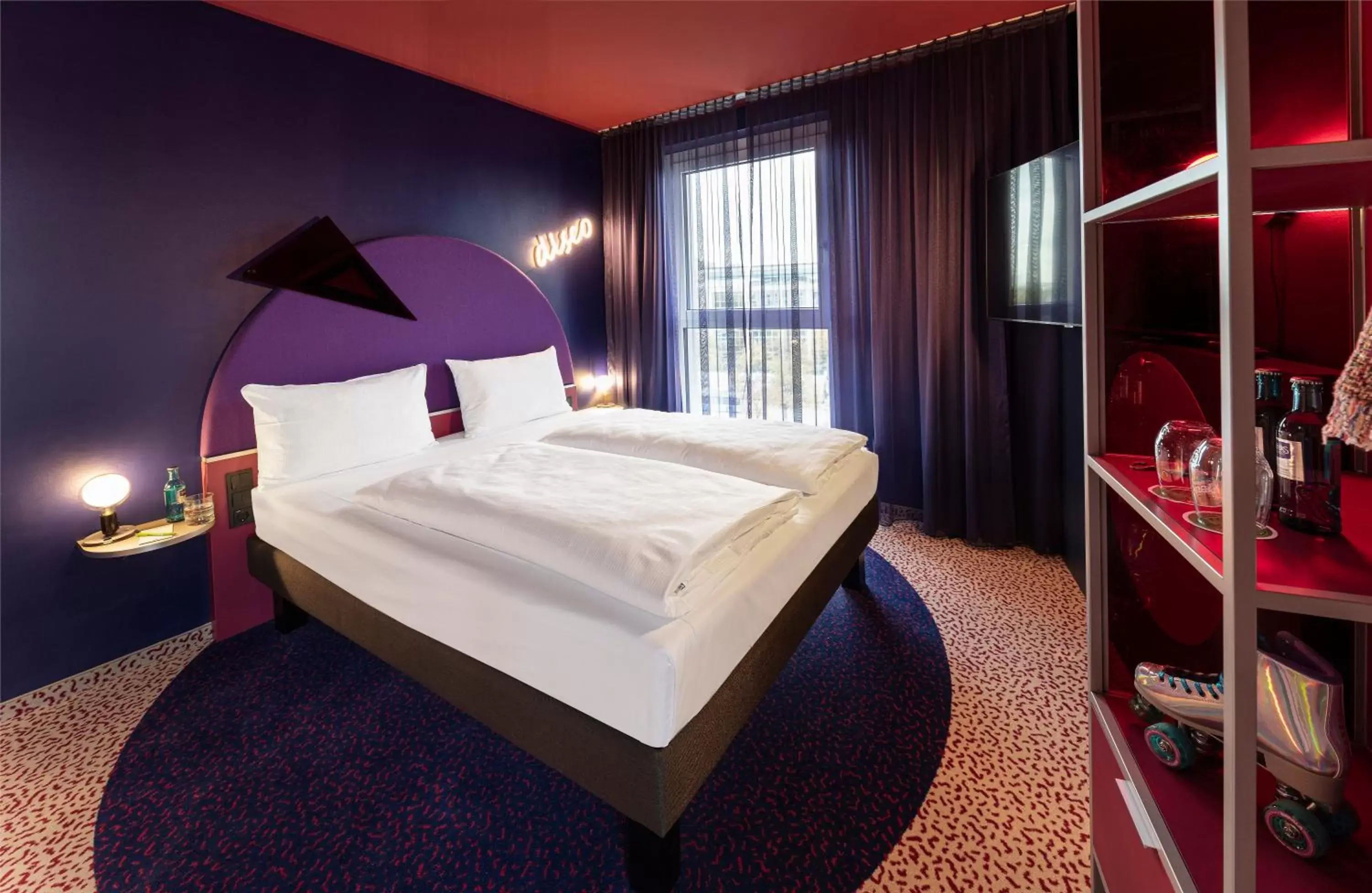 Photo of the whole room, Bed in ibis Styles Muenchen Perlach