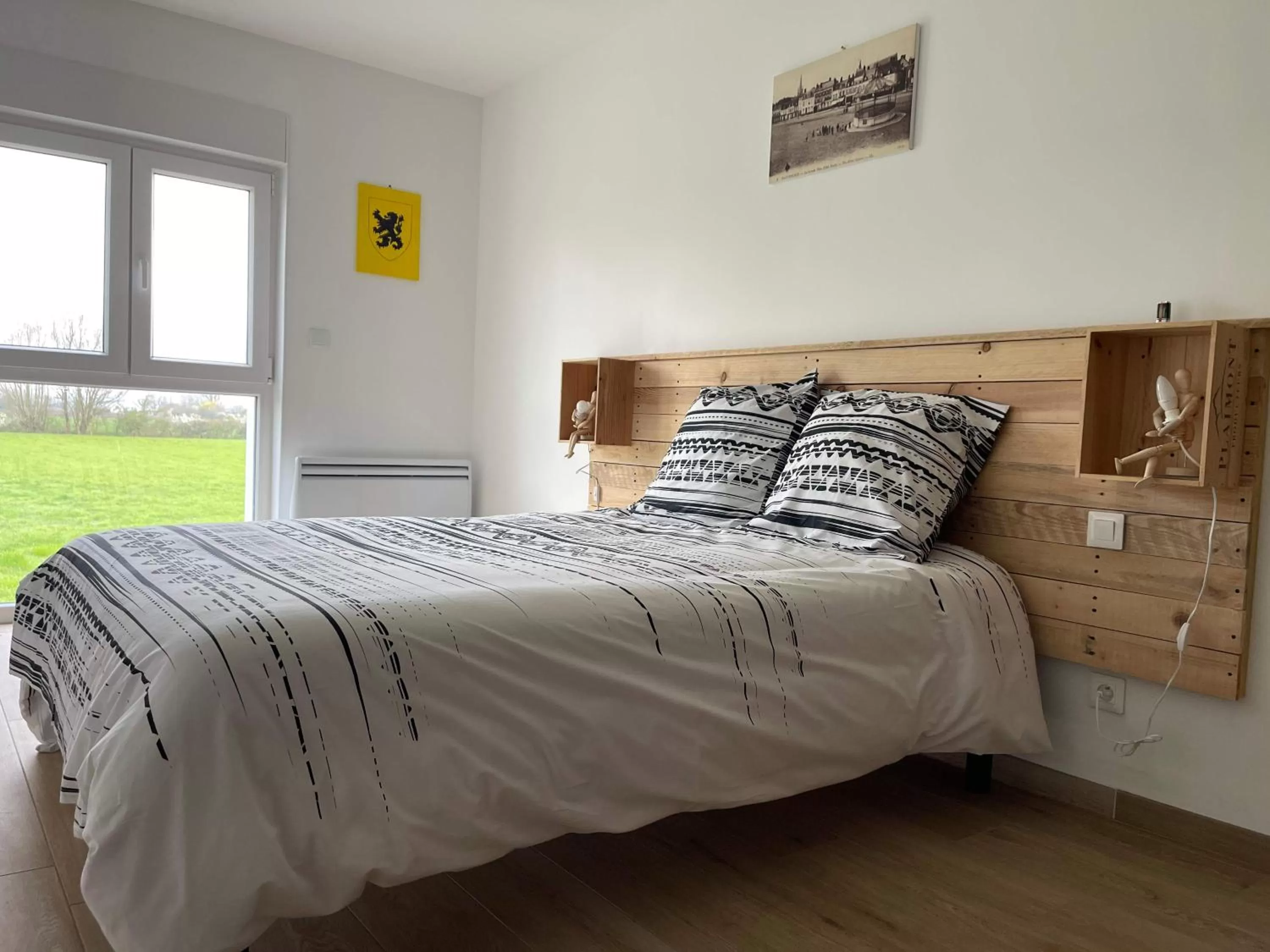 Photo of the whole room, Bed in L'échappée flamande