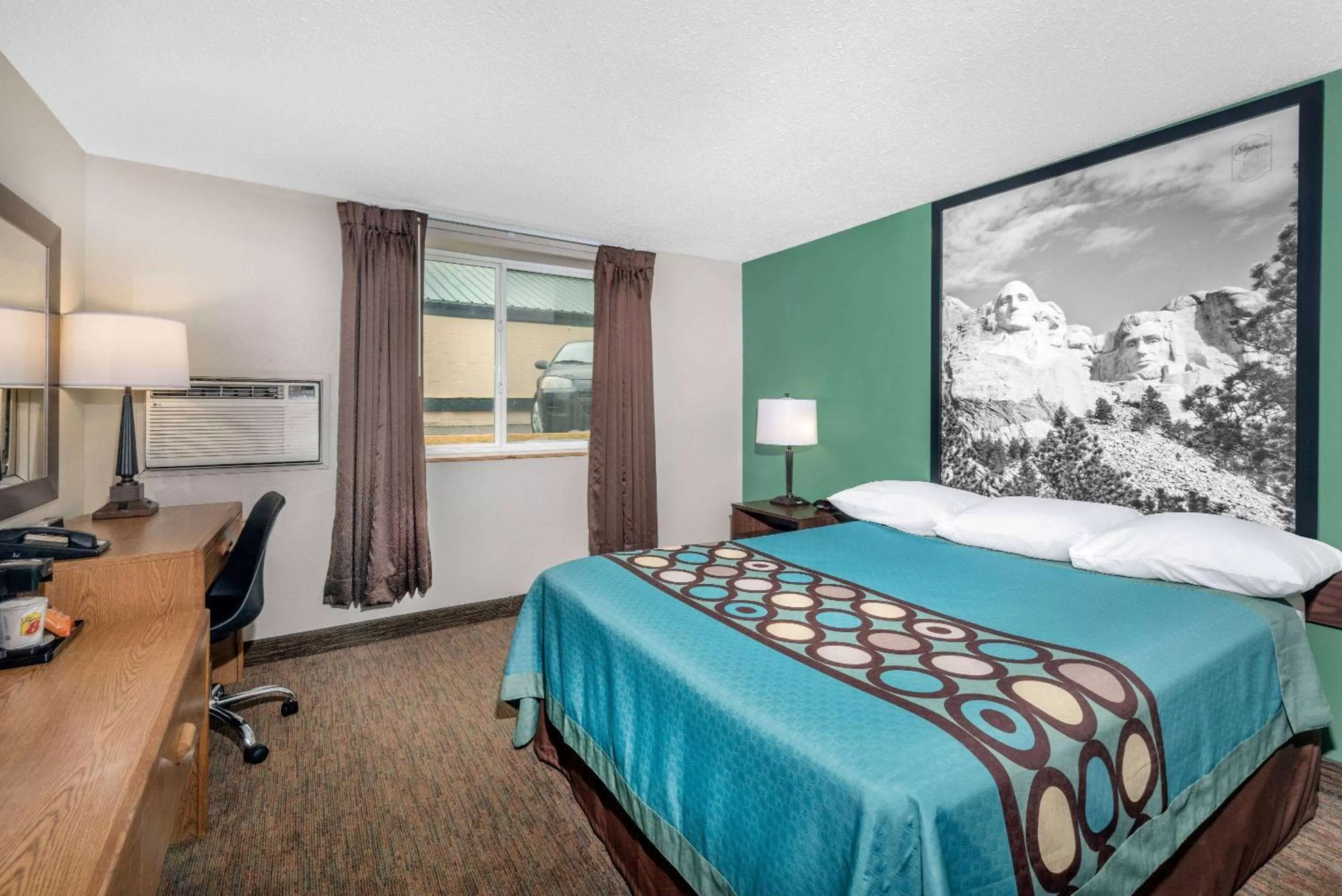 Photo of the whole room, Bed in Super 8 by Wyndham Pierre SD