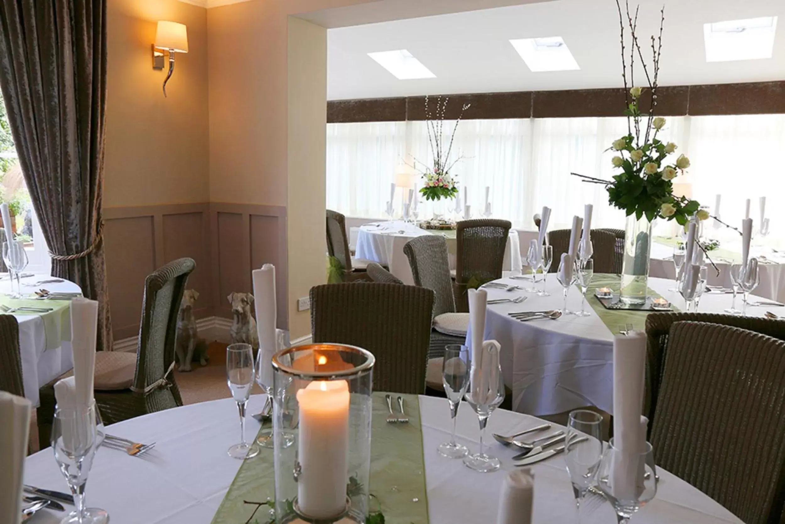 Banquet/Function facilities, Restaurant/Places to Eat in Alexandra Court Hotel