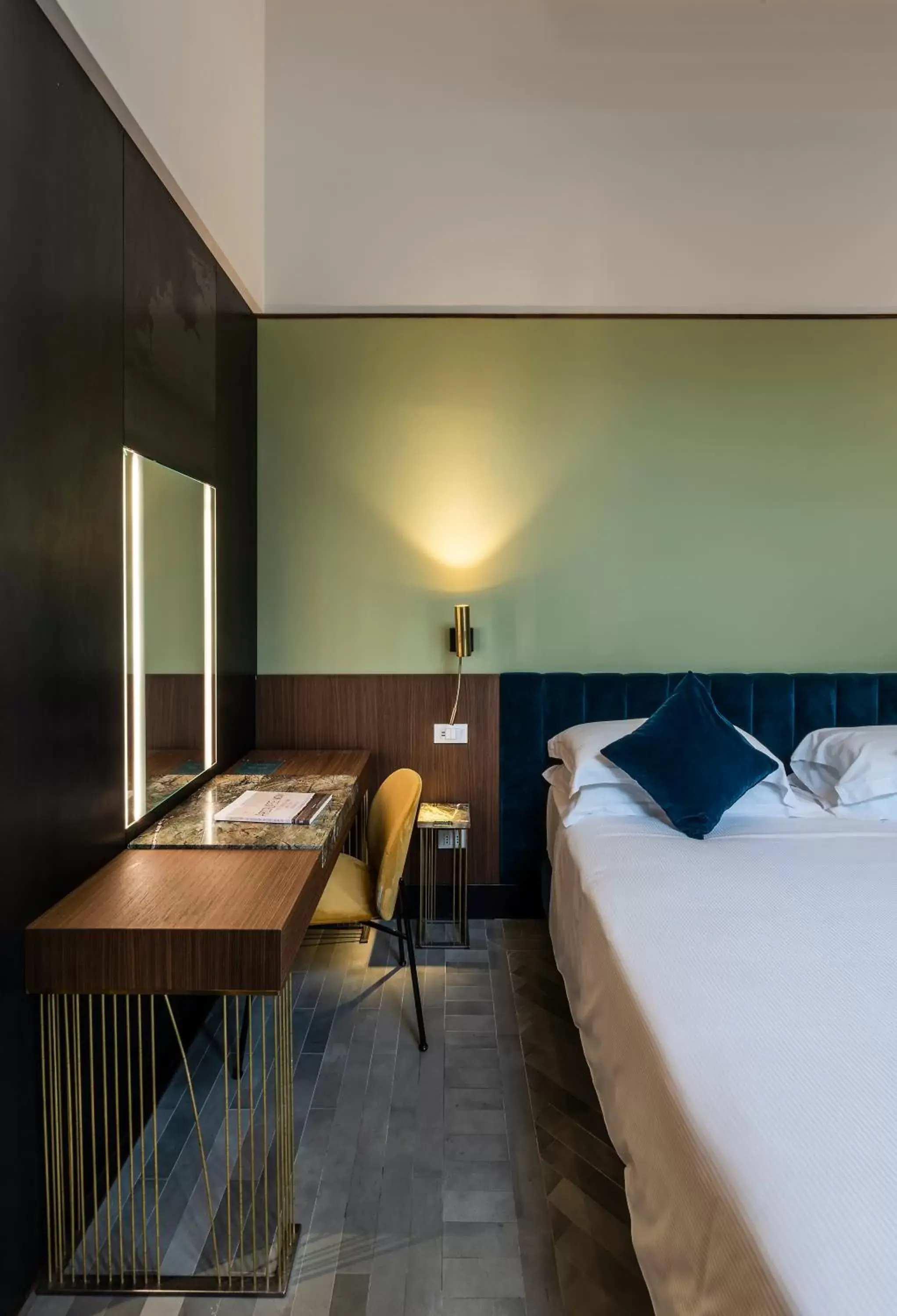 Bedroom, Bed in Horti 14 Borgo Trastevere Hotel