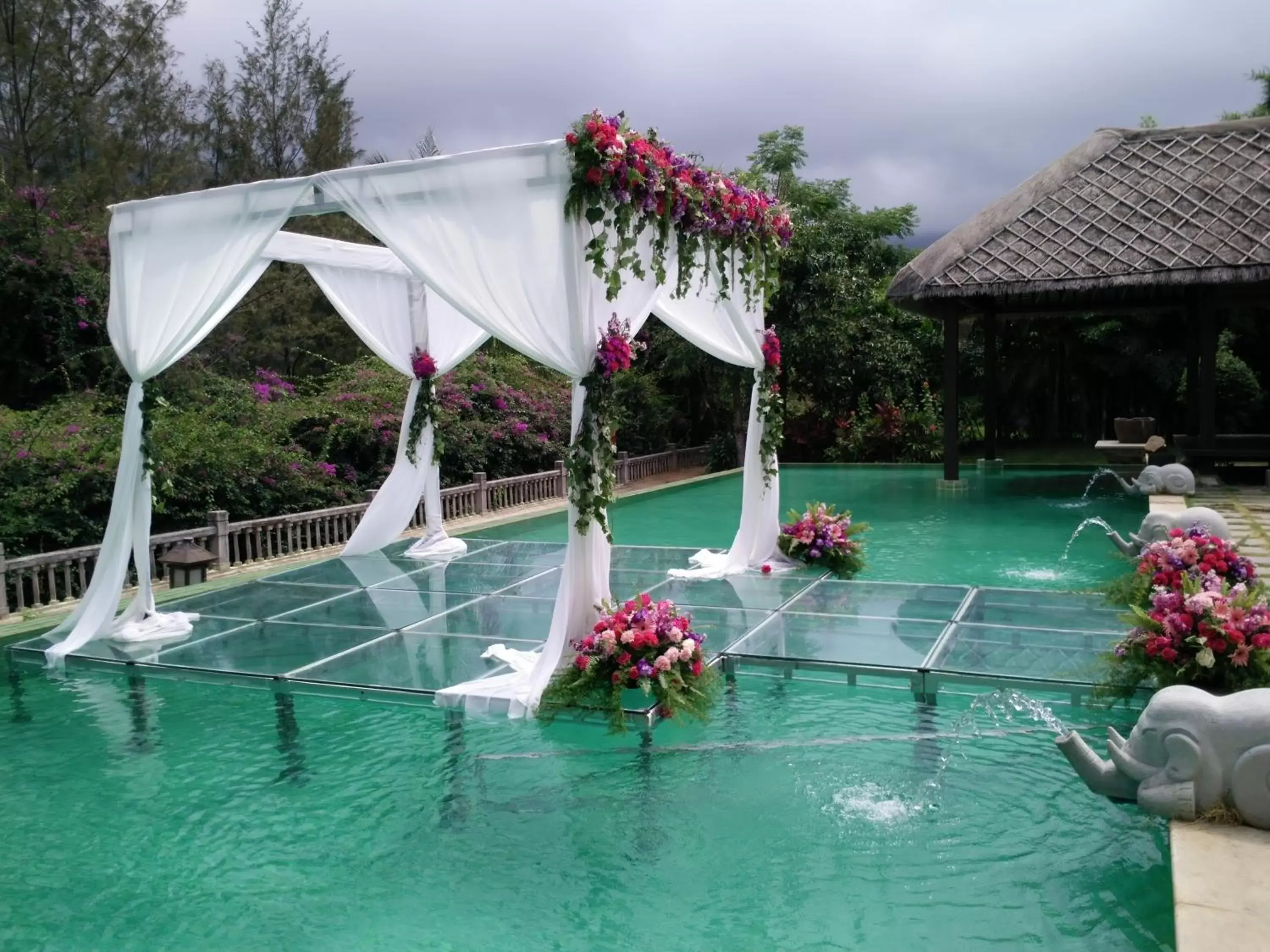 Swimming Pool in Sanya Yalong Bay Villas & Spa