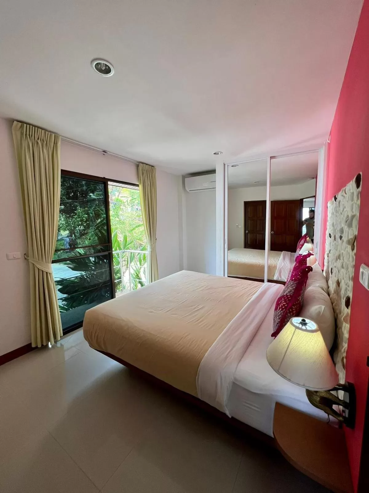 Bed in Mountain Seaview Luxury Apartments