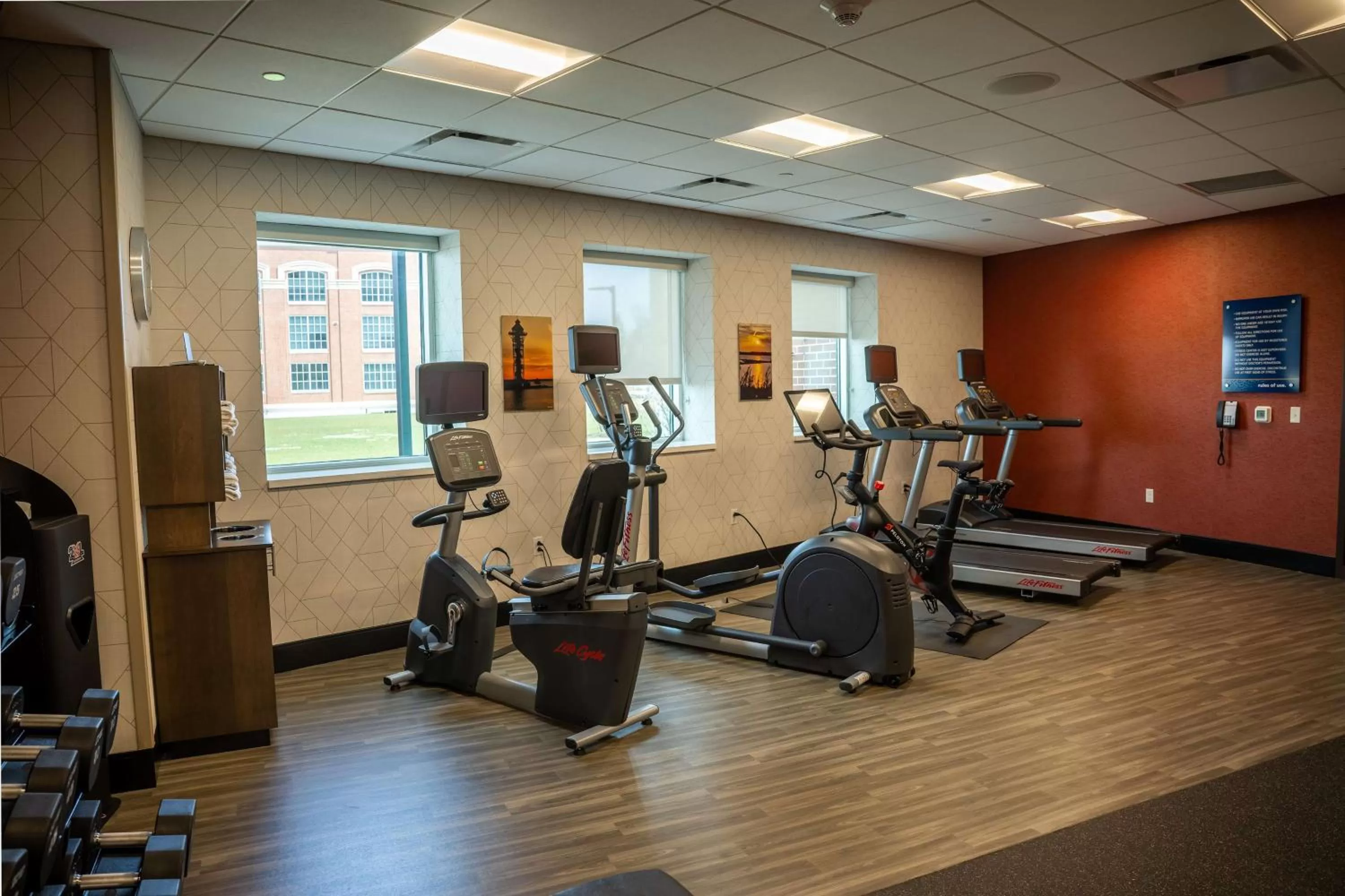 Fitness centre/facilities in Hampton Inn & Suites Erie Bayfront