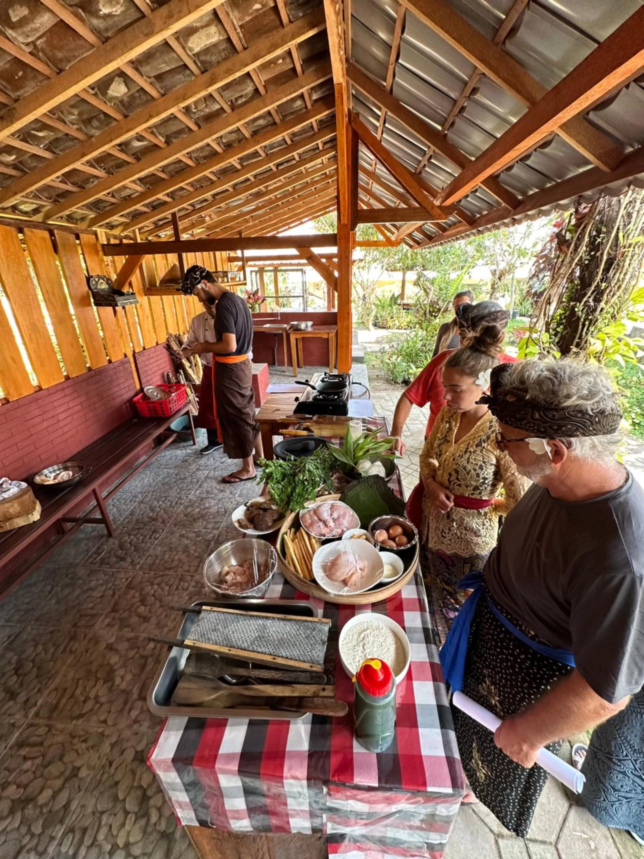 People in VILLA IPSA