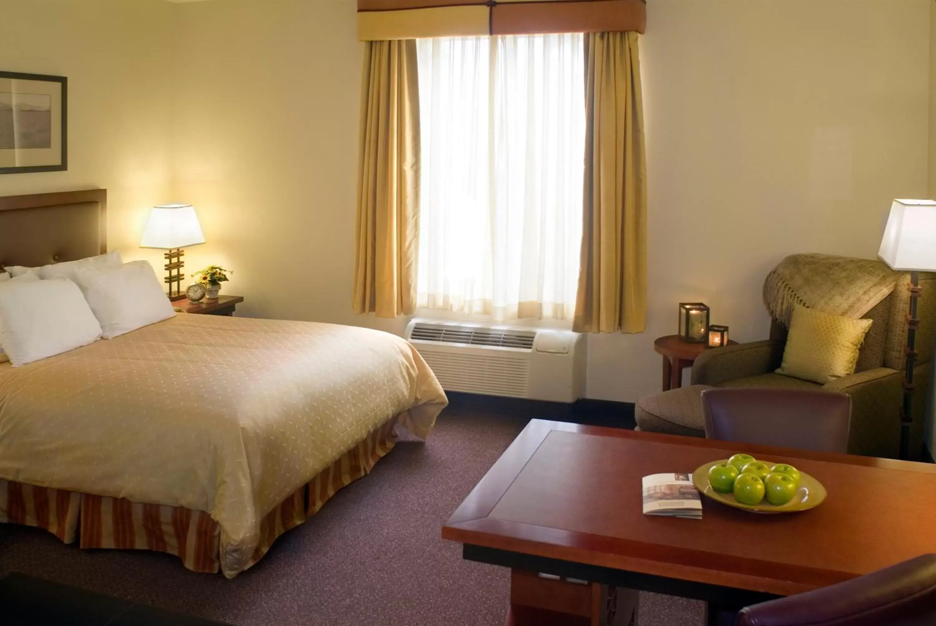 Bedroom, Room Photo in Larkspur Landing Roseville-An All-Suite Hotel