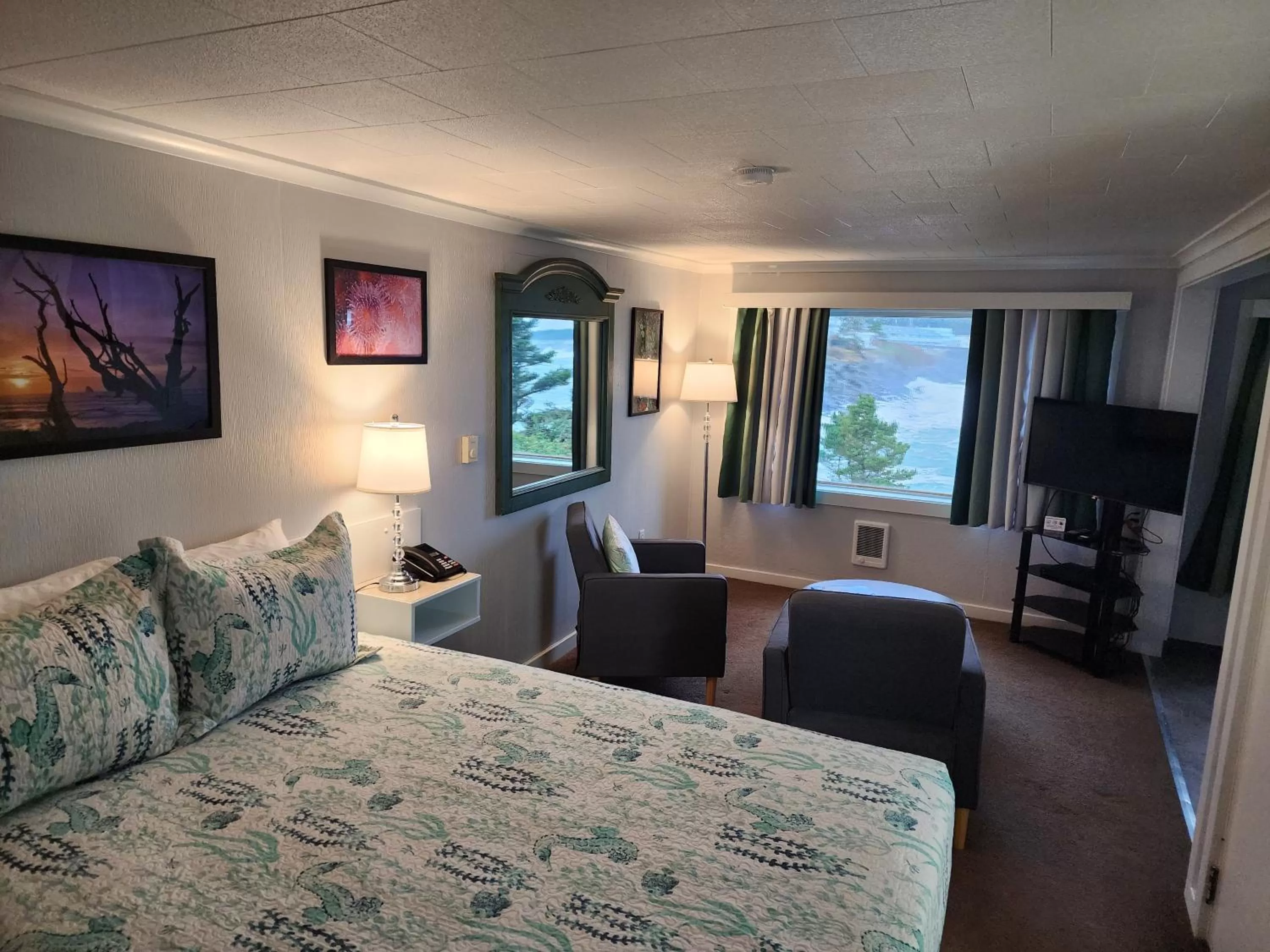 Bedroom, Bed in Inn at Arch Rock