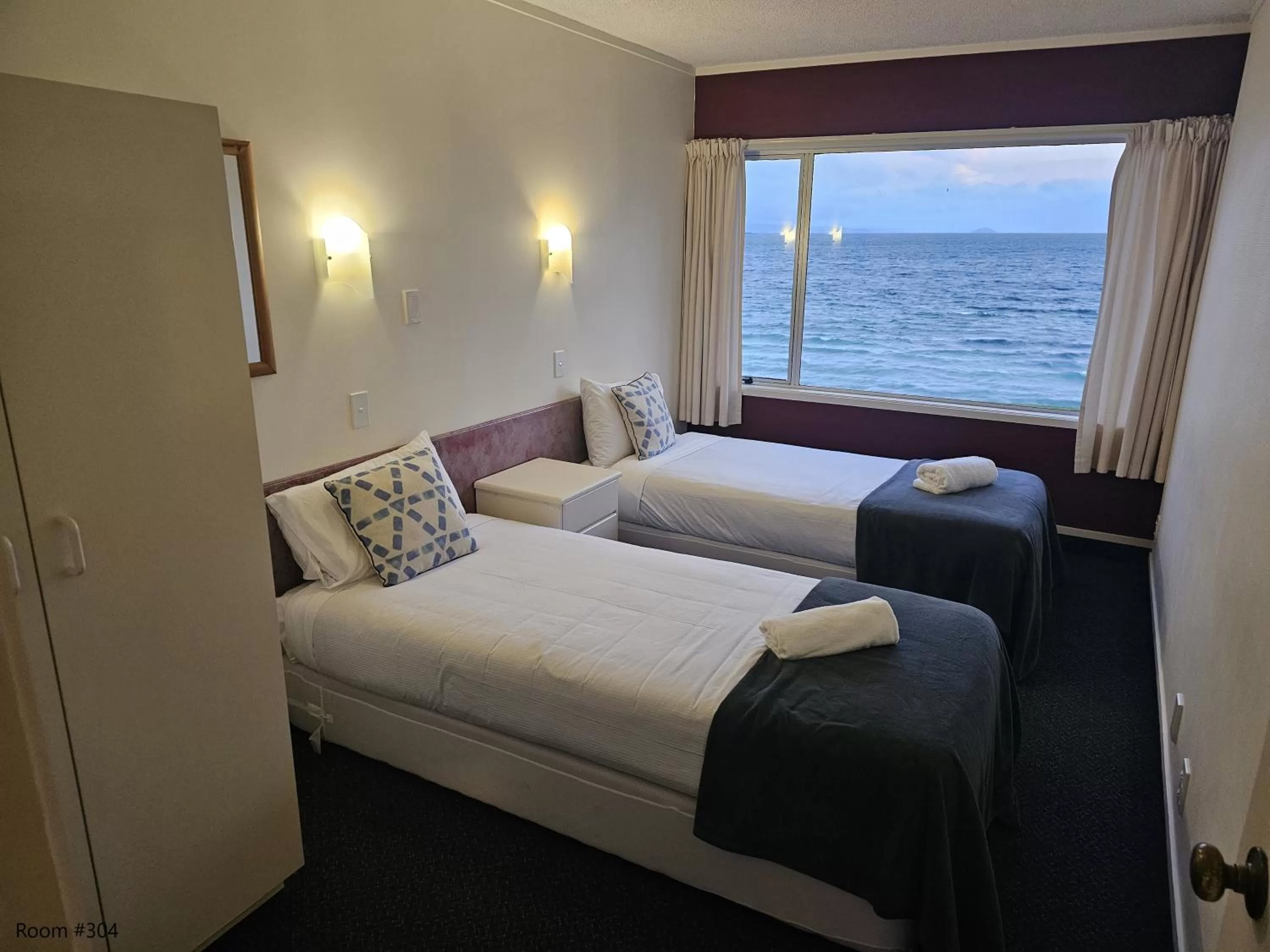 Bed in Tui Oaks Motel