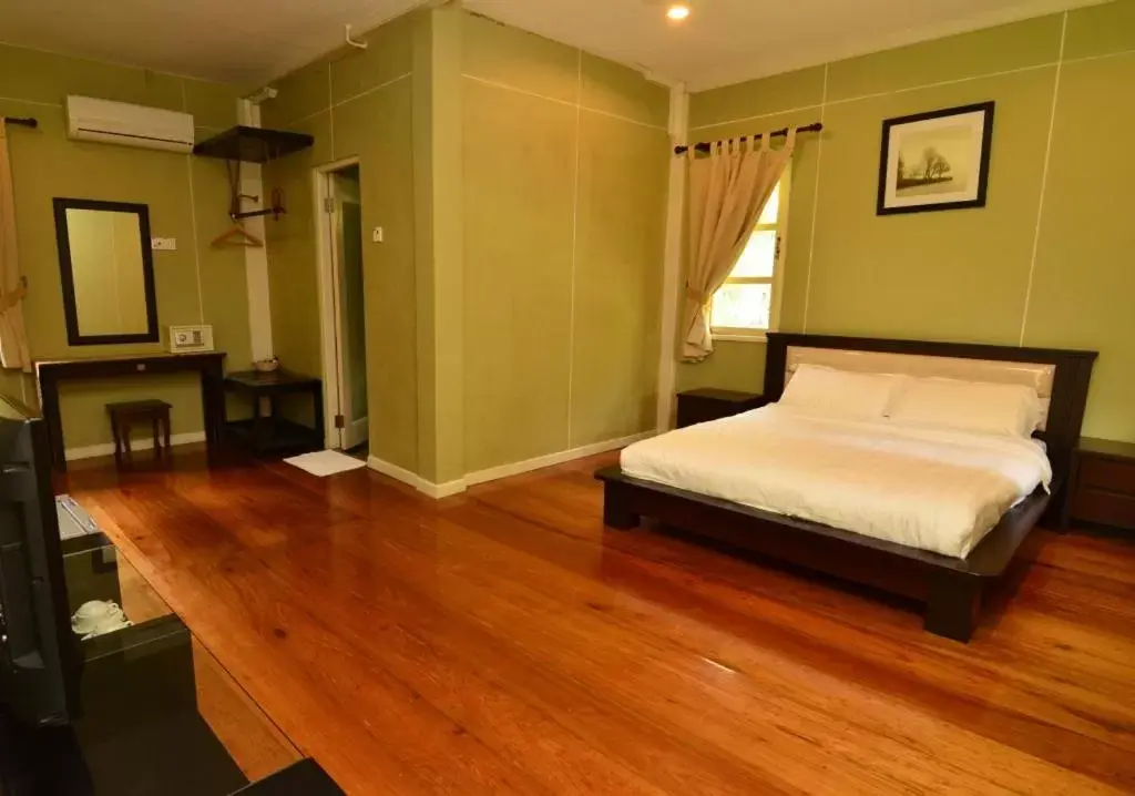 Deluxe King Room in Sentosa Villa Deluxe King Room in Sentosa Villa