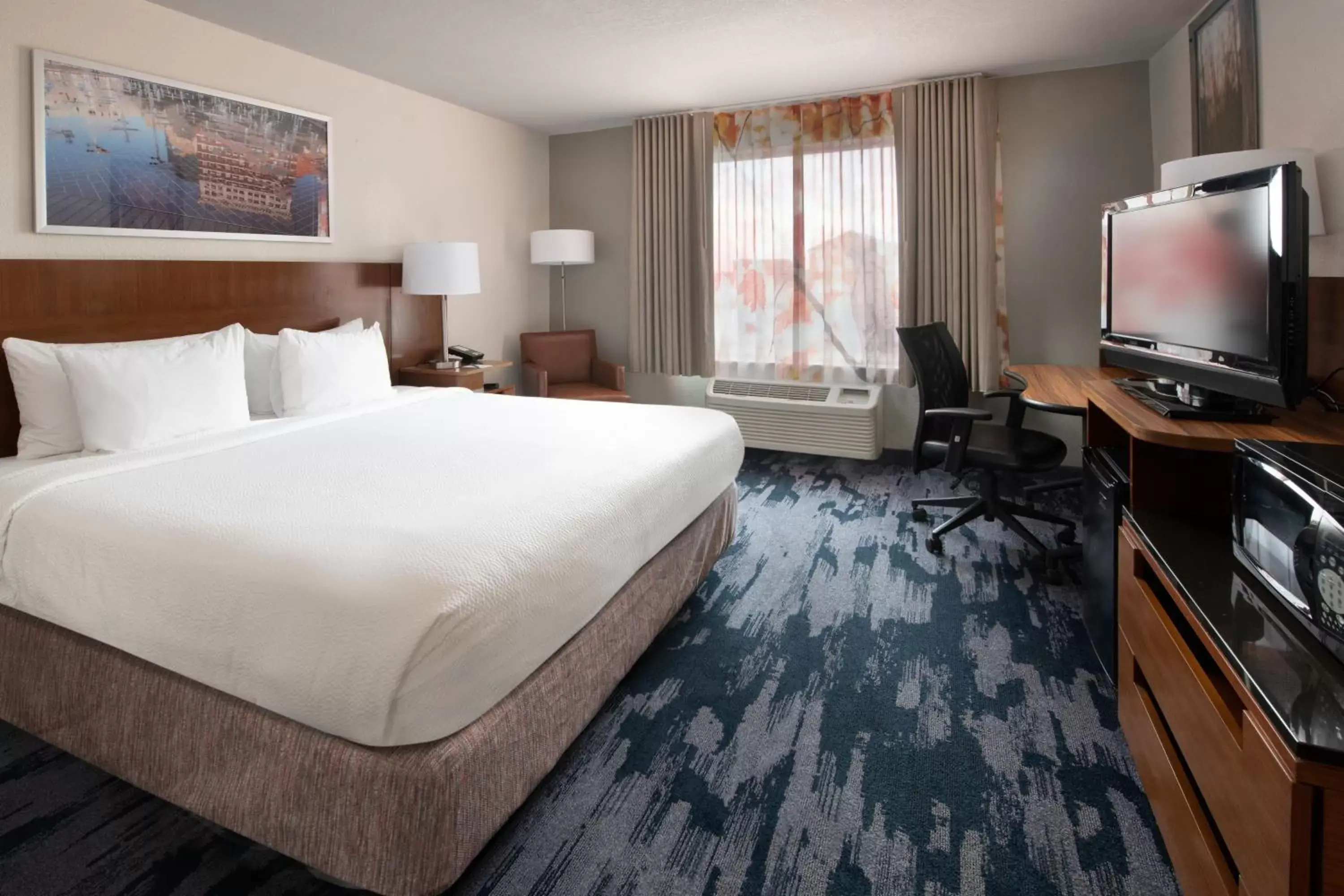 Photo of the whole room, Bed in Fairfield by Marriott Inn & Suites Fossil Creek