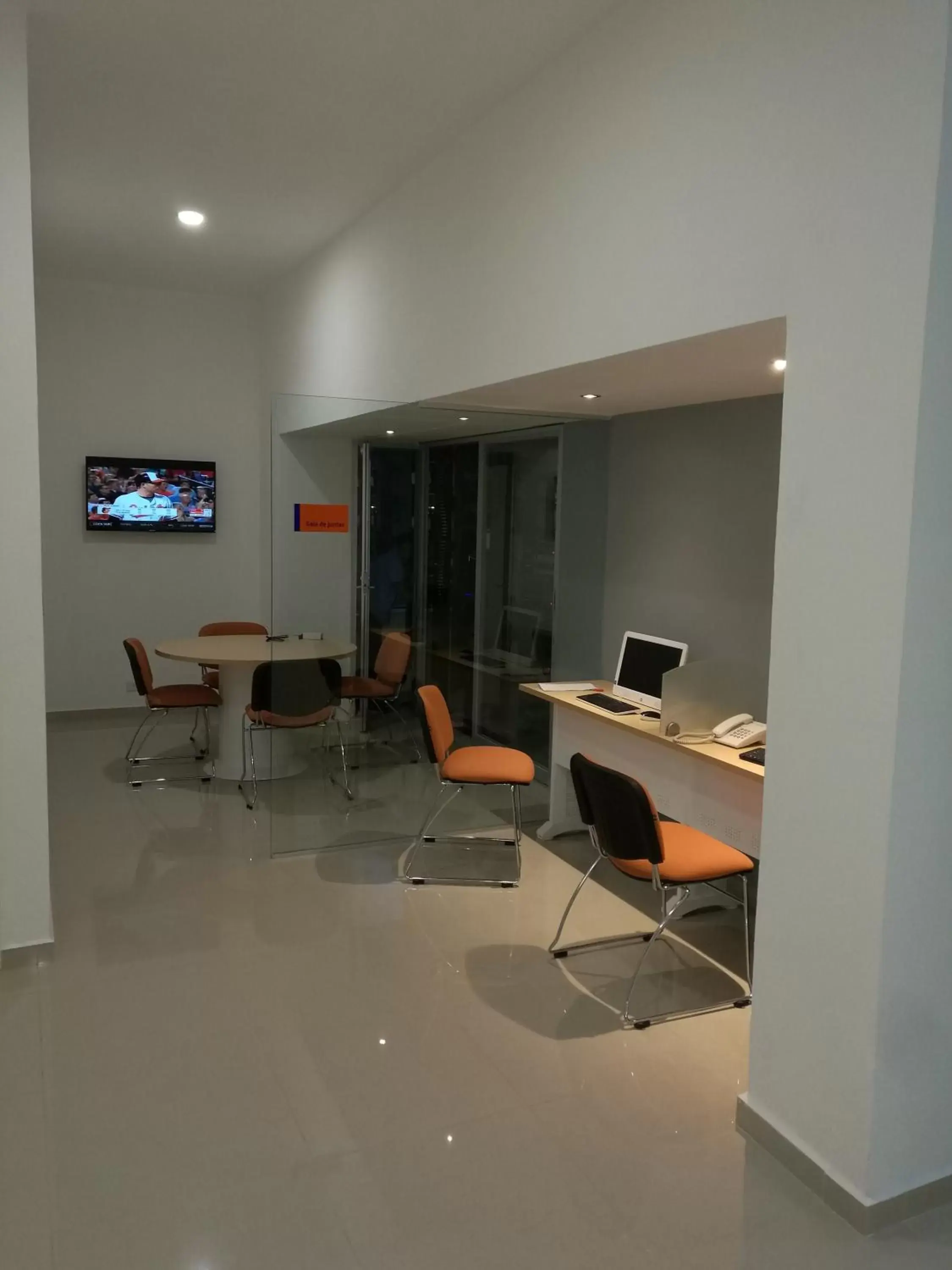 Business facilities, Seating Area in Hotel Star Express Puebla