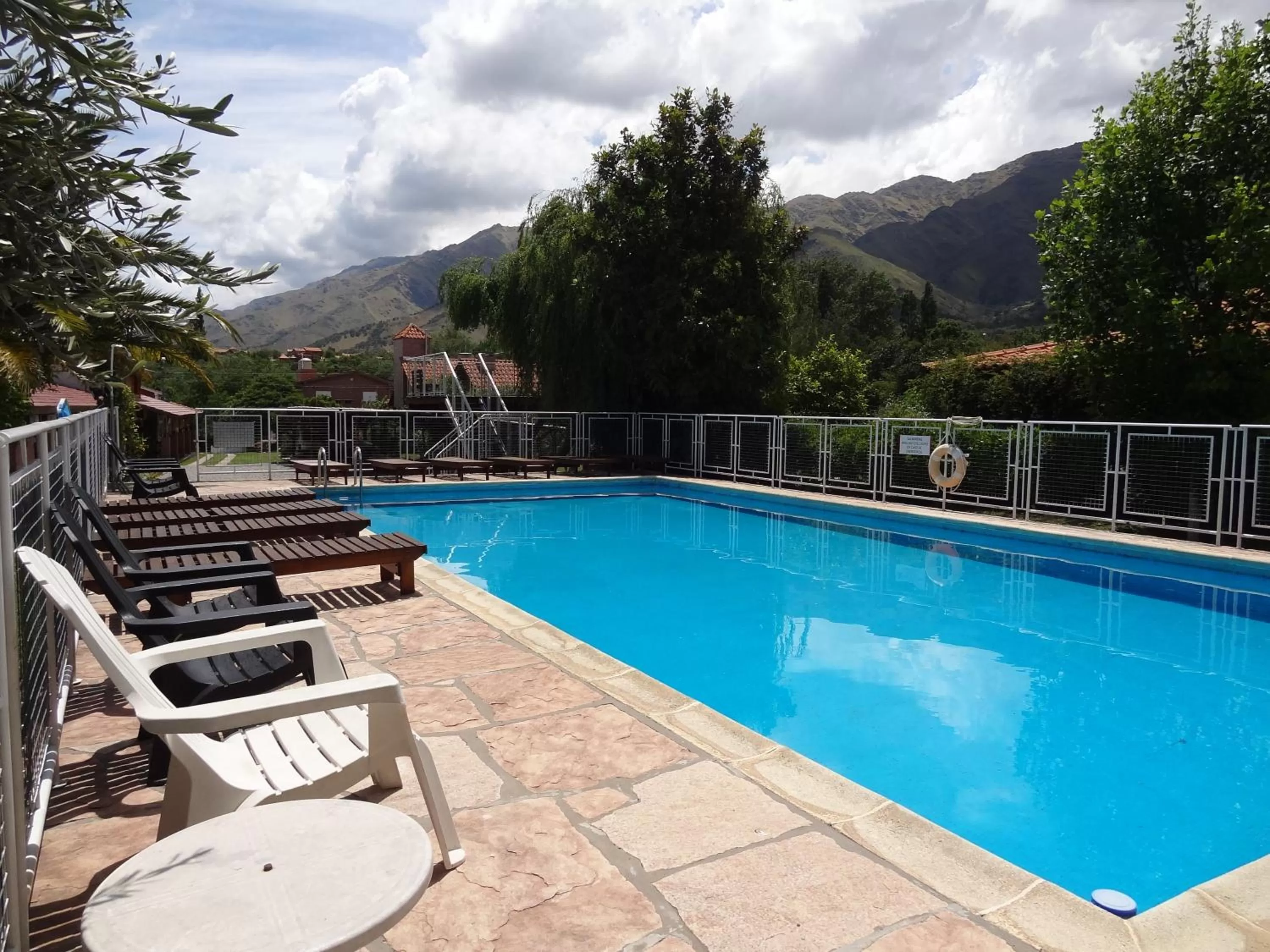 Swimming pool in Hostería Lida