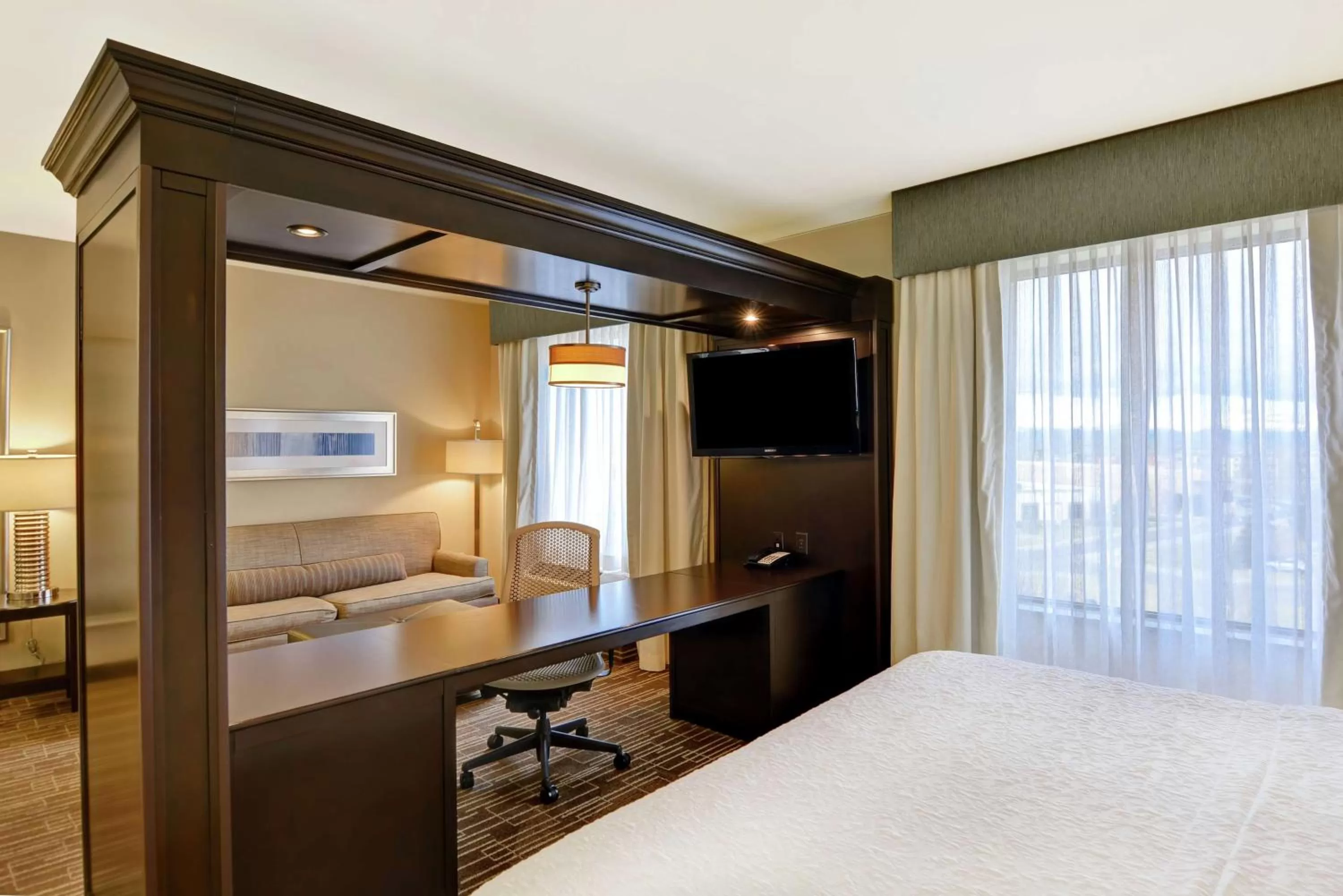 Bedroom, Bed in Hampton Inn & Suites Denver Airport / Gateway Park