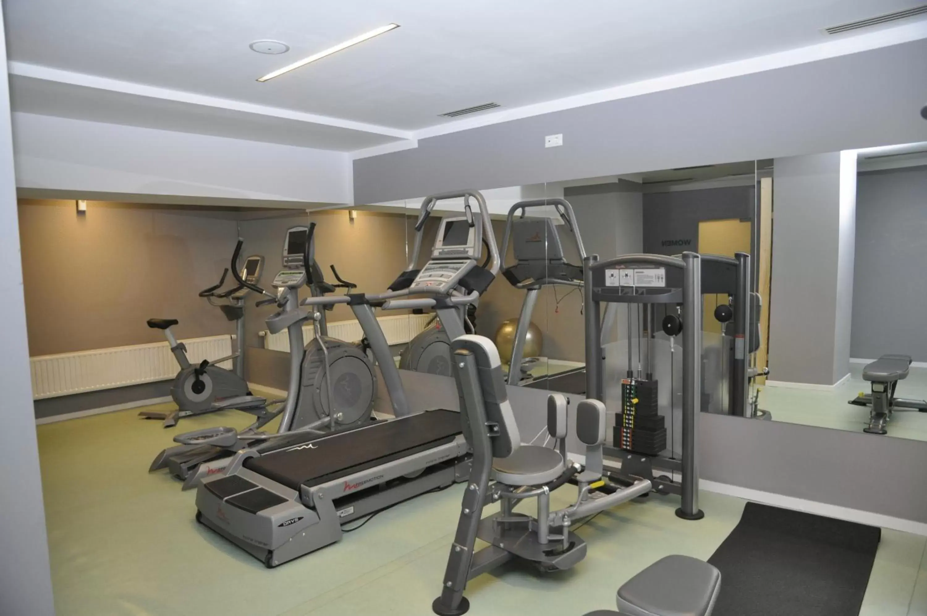 Fitness centre/facilities, Fitness Center/Facilities in Golden Tulip Ana Dome Hotel