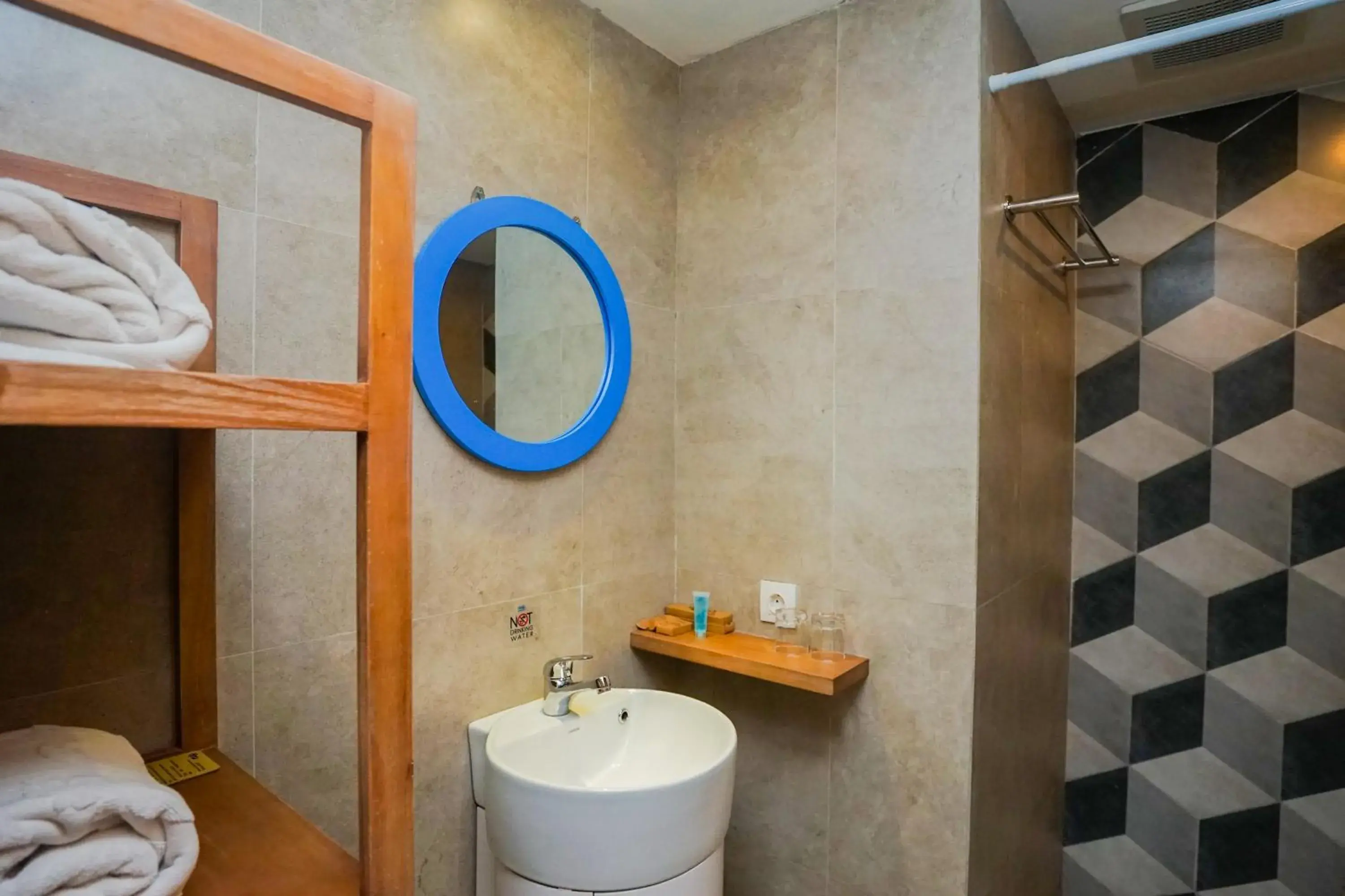 Bathroom in Radja Art and Boutique Hotel Simpang Lima