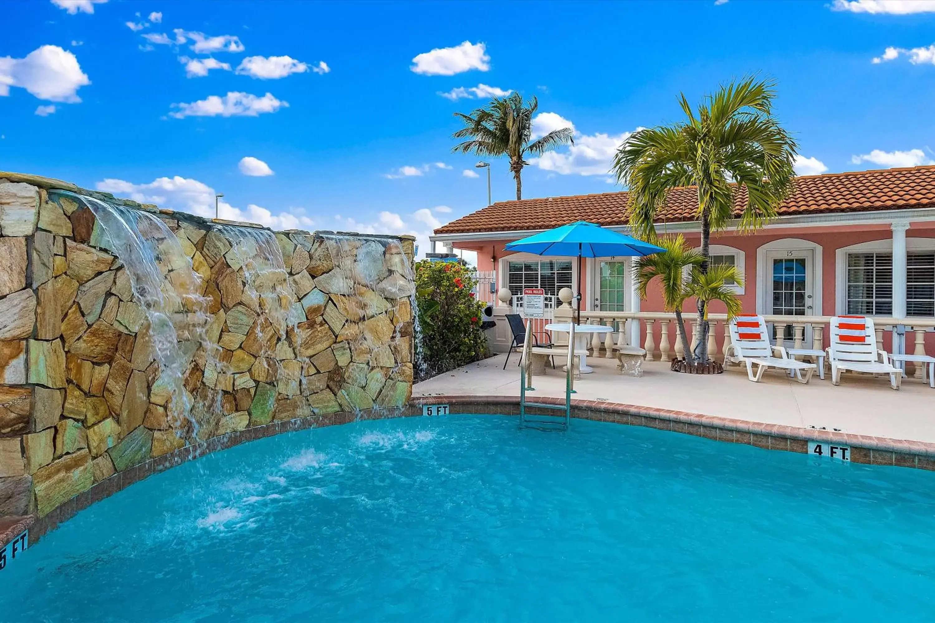 Swimming Pool in Blind Pass Resort Motel