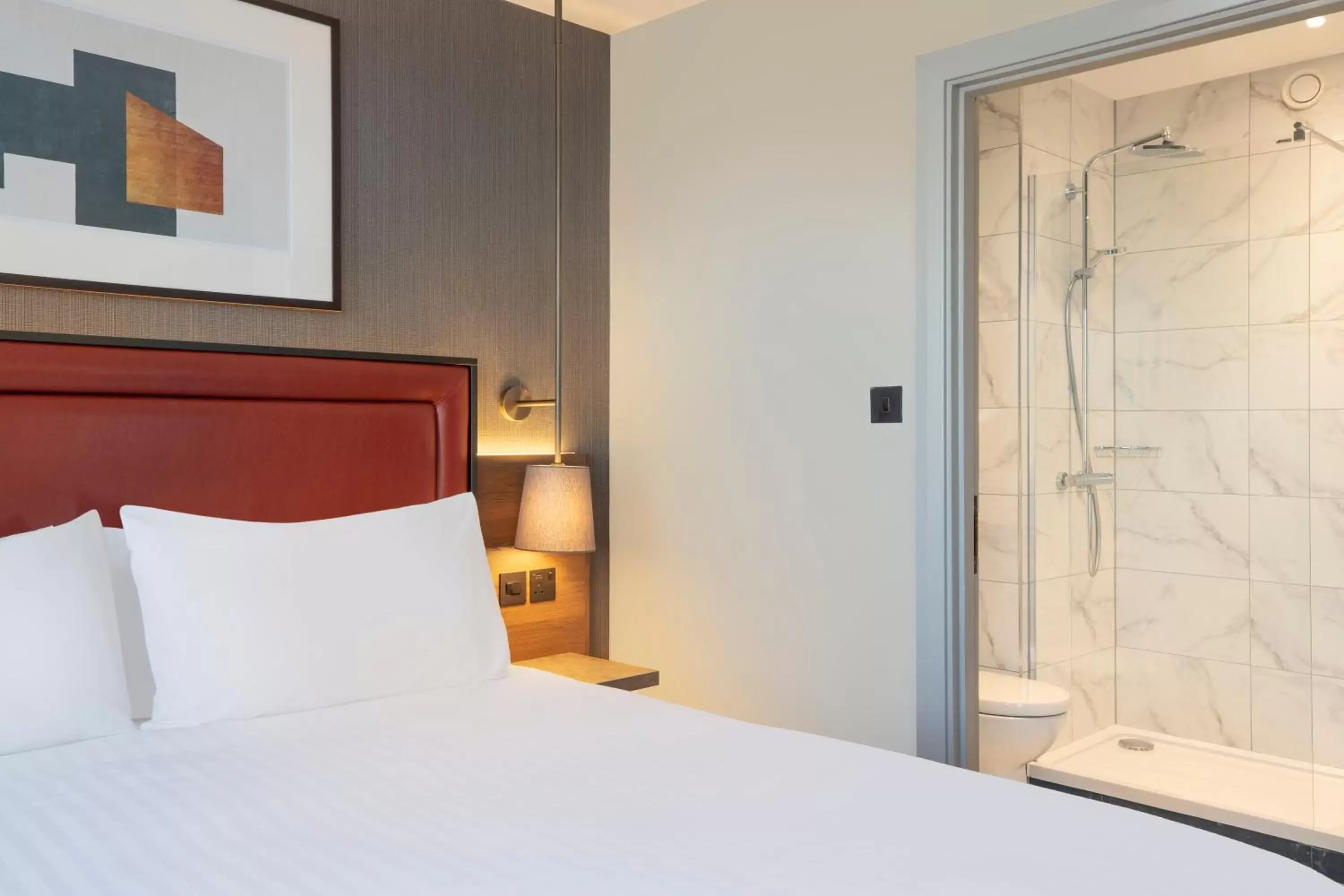 Bedroom, Bed in Leonardo Royal Hotel Birmingham - formerly Jurys Inn