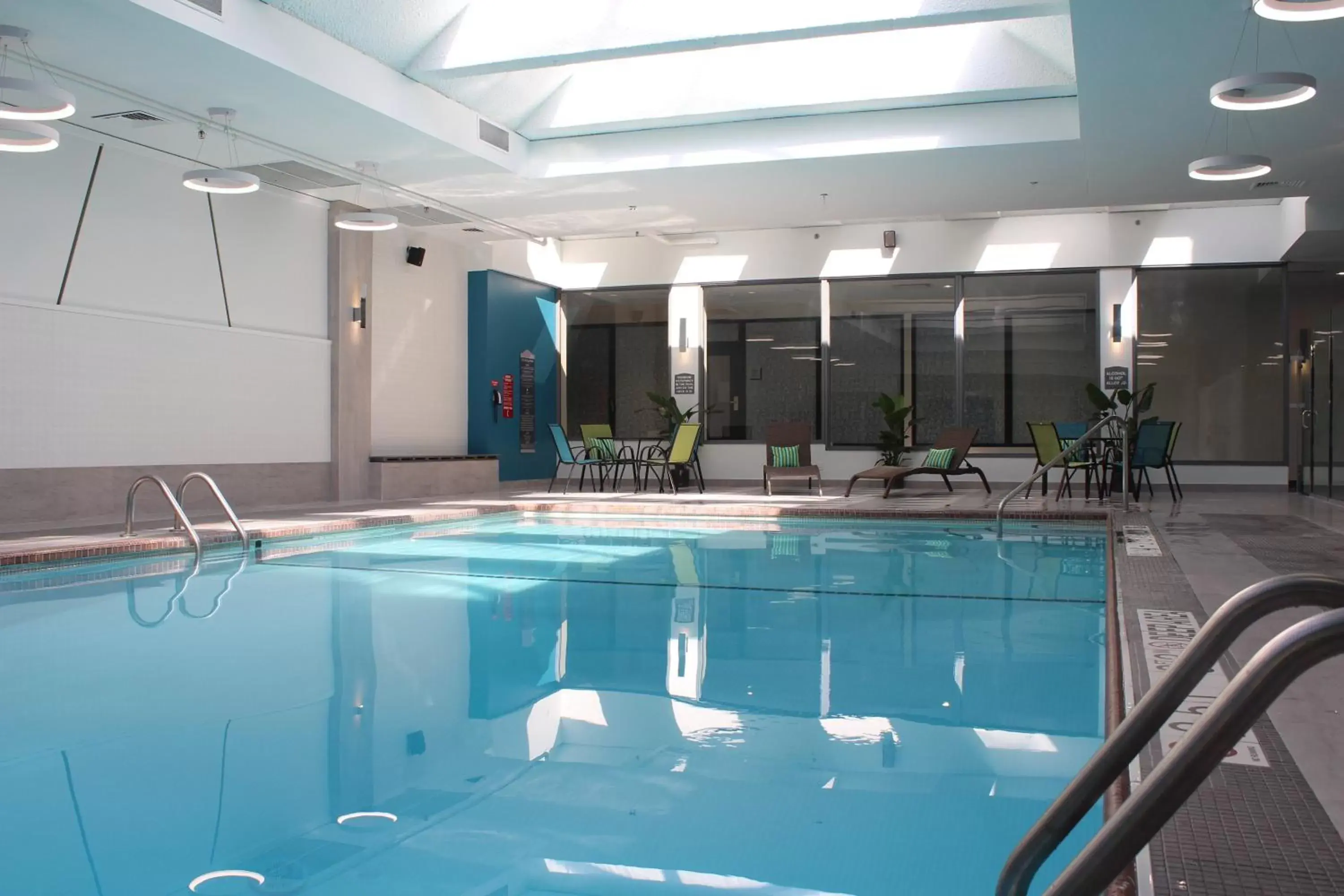 Swimming pool in Crowne Plaza Kitchener-Waterloo by IHG Swimming pool in Crowne Plaza Kitchener-Waterloo by IHG