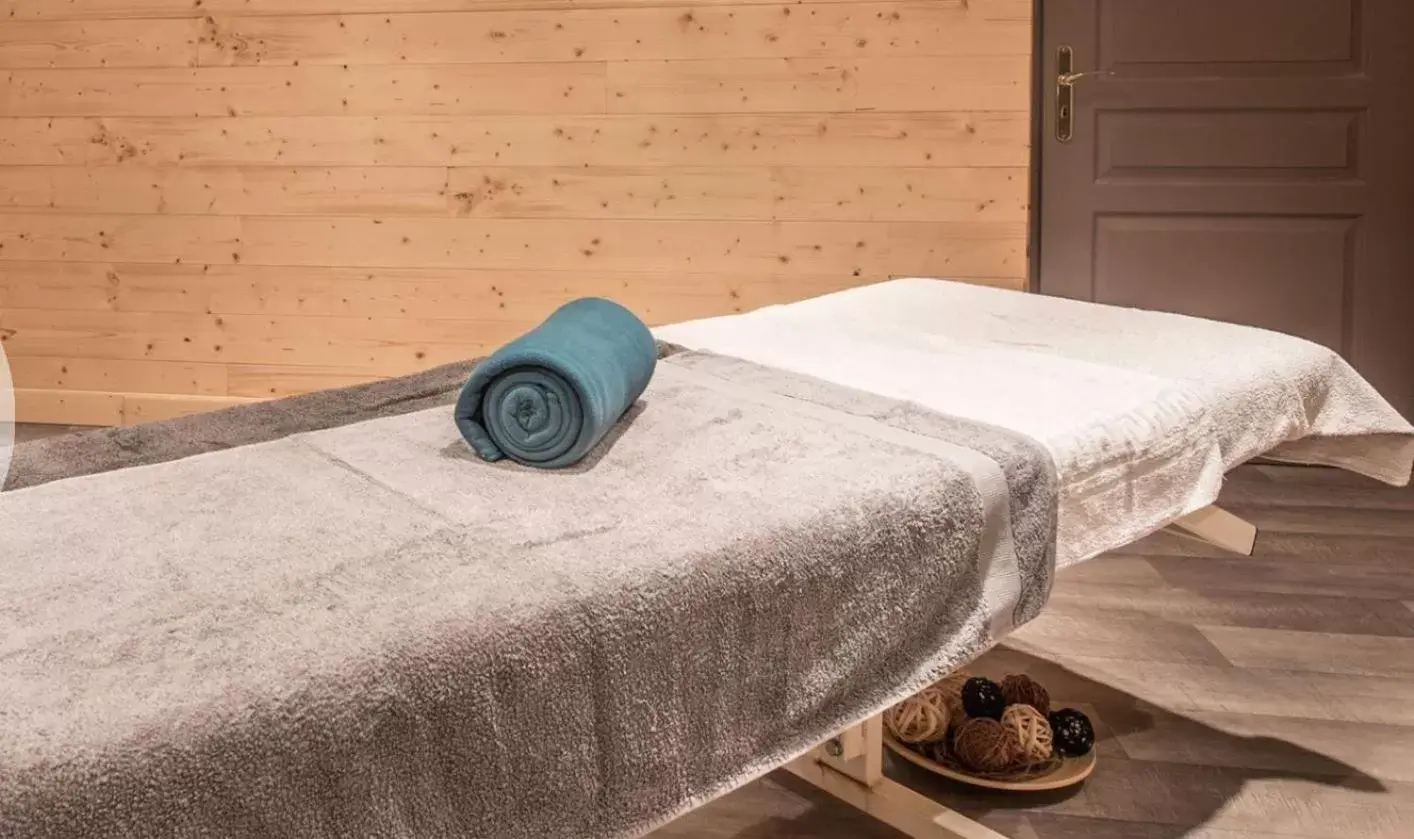 Massage, Bed in La Demeure des 2 Trésors