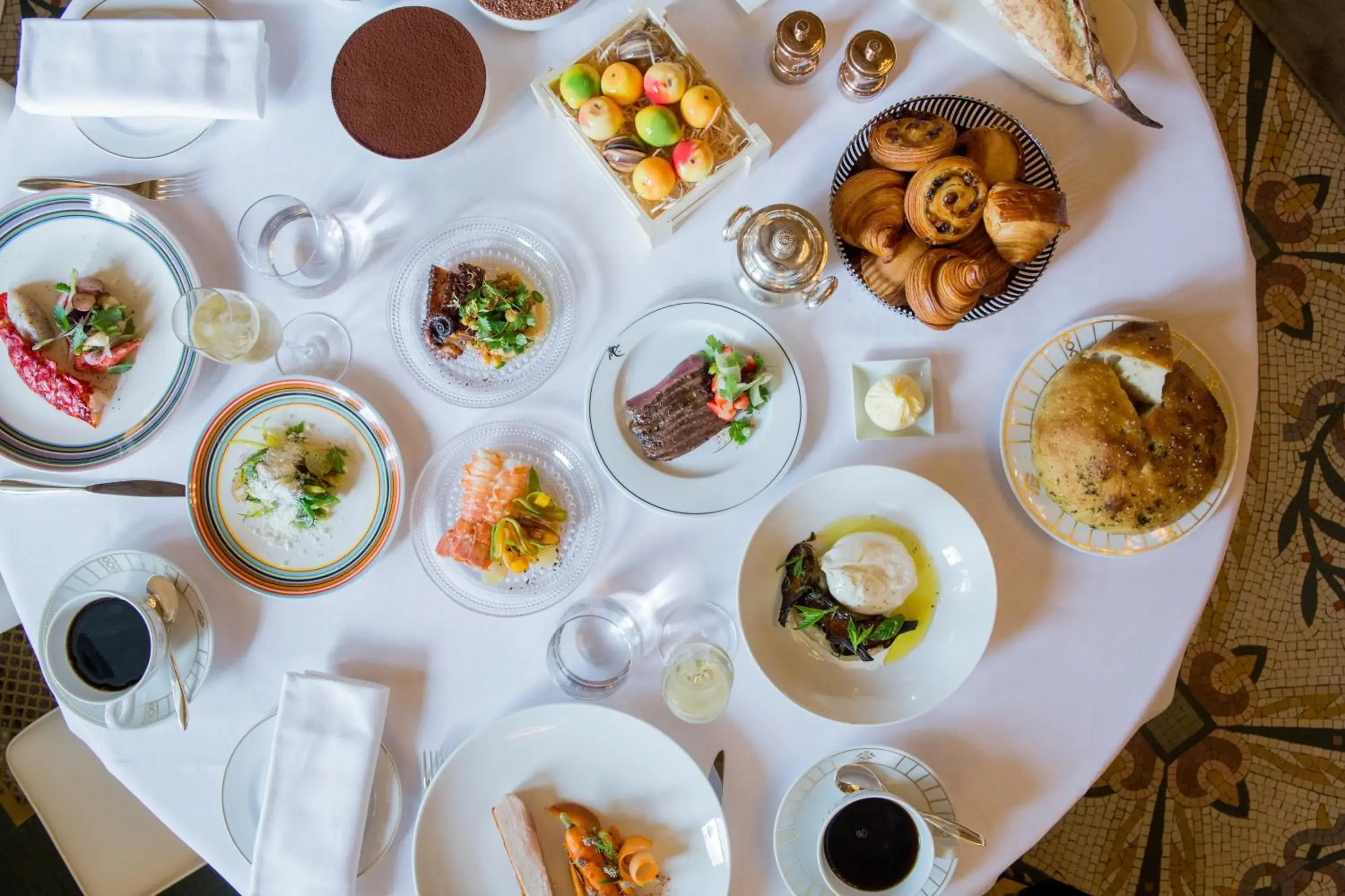 Meals, Breakfast in Le Meurice - Dorchester Collection